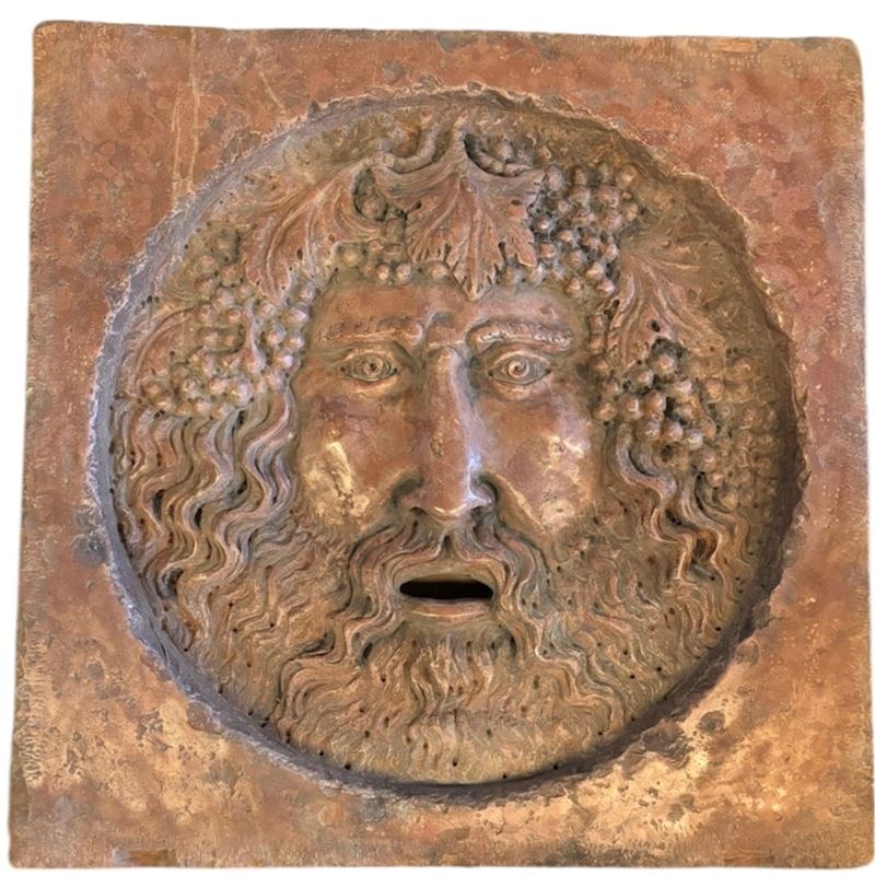 Scultura in marmo rosso di Verona, "Bocca della Verità"