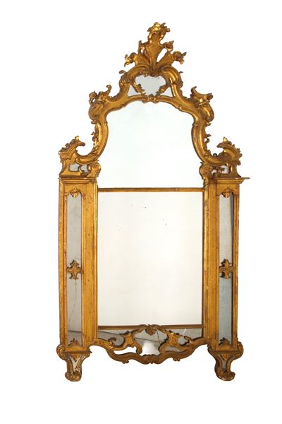 Specchiera dorata in legno intagliato, XVIII secolo