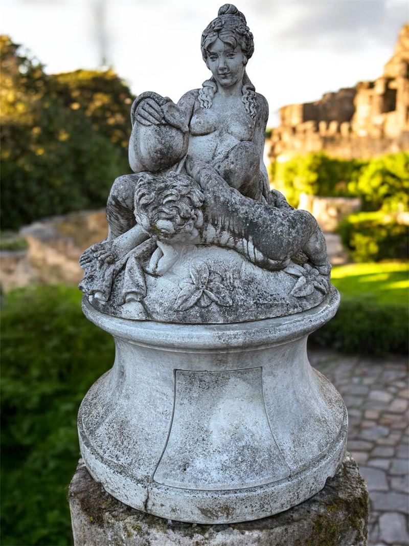 Fontana, Portatrice d'Acqua in agglomerato di pietra