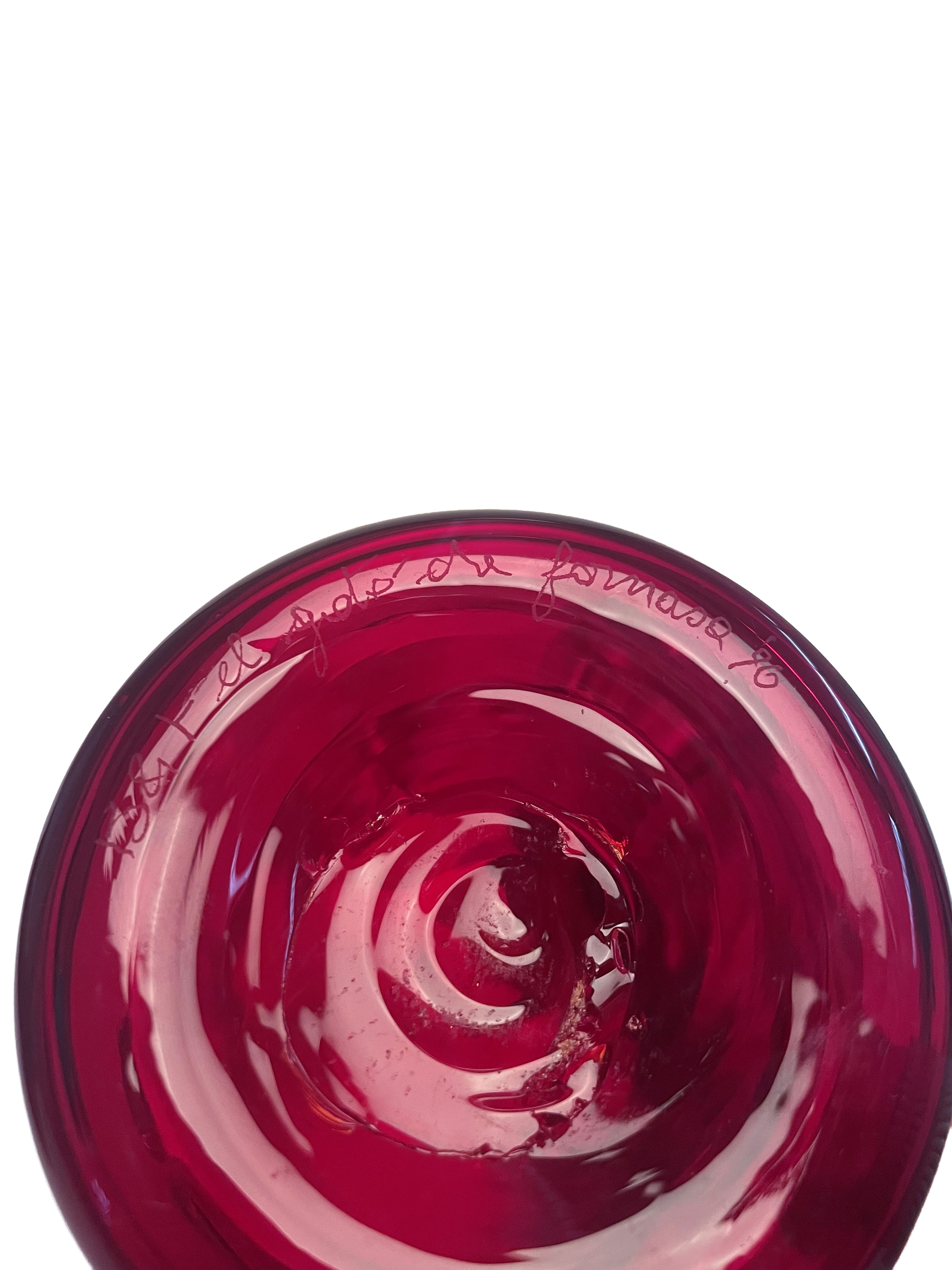 Goto de Fornasa, Vaso in vetro rosso con lumeggiature in oro