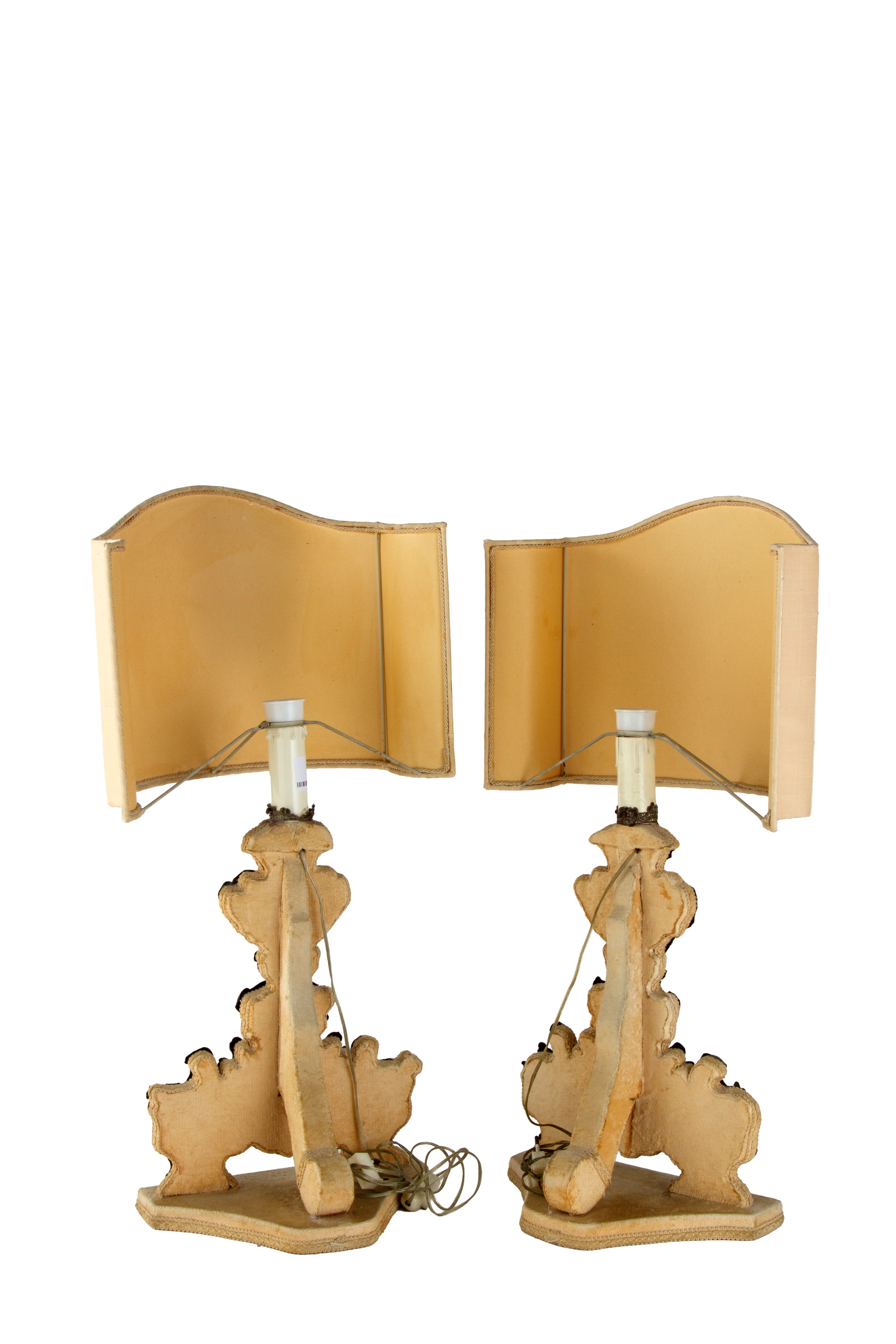 Coppia di lampade in legno rivestite di velluto e lamina d'argento, Fine XVIII secolo