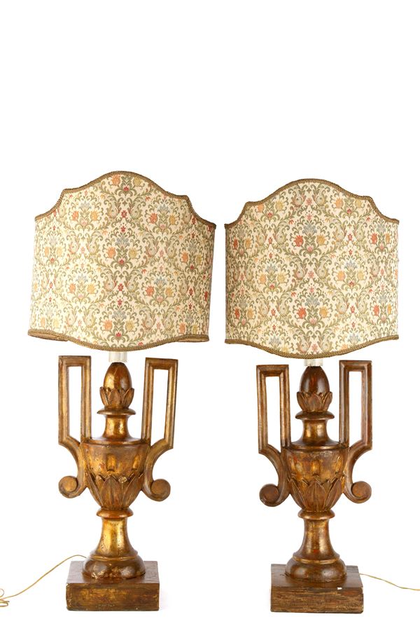 Coppia di vasi montati a lampada