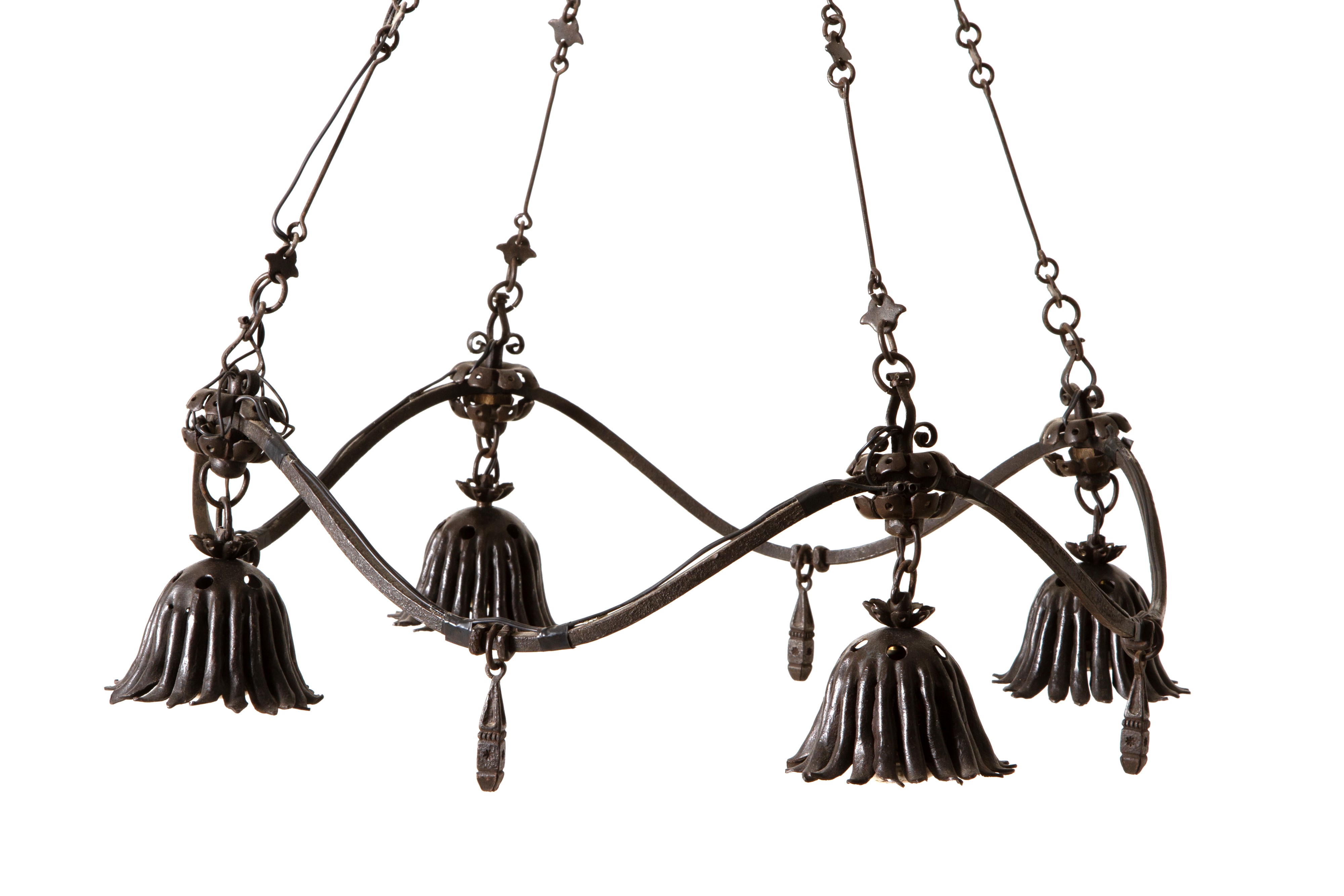 Alessandro Mazzucotelli - Lampadario in ferro battuto a quattro luci