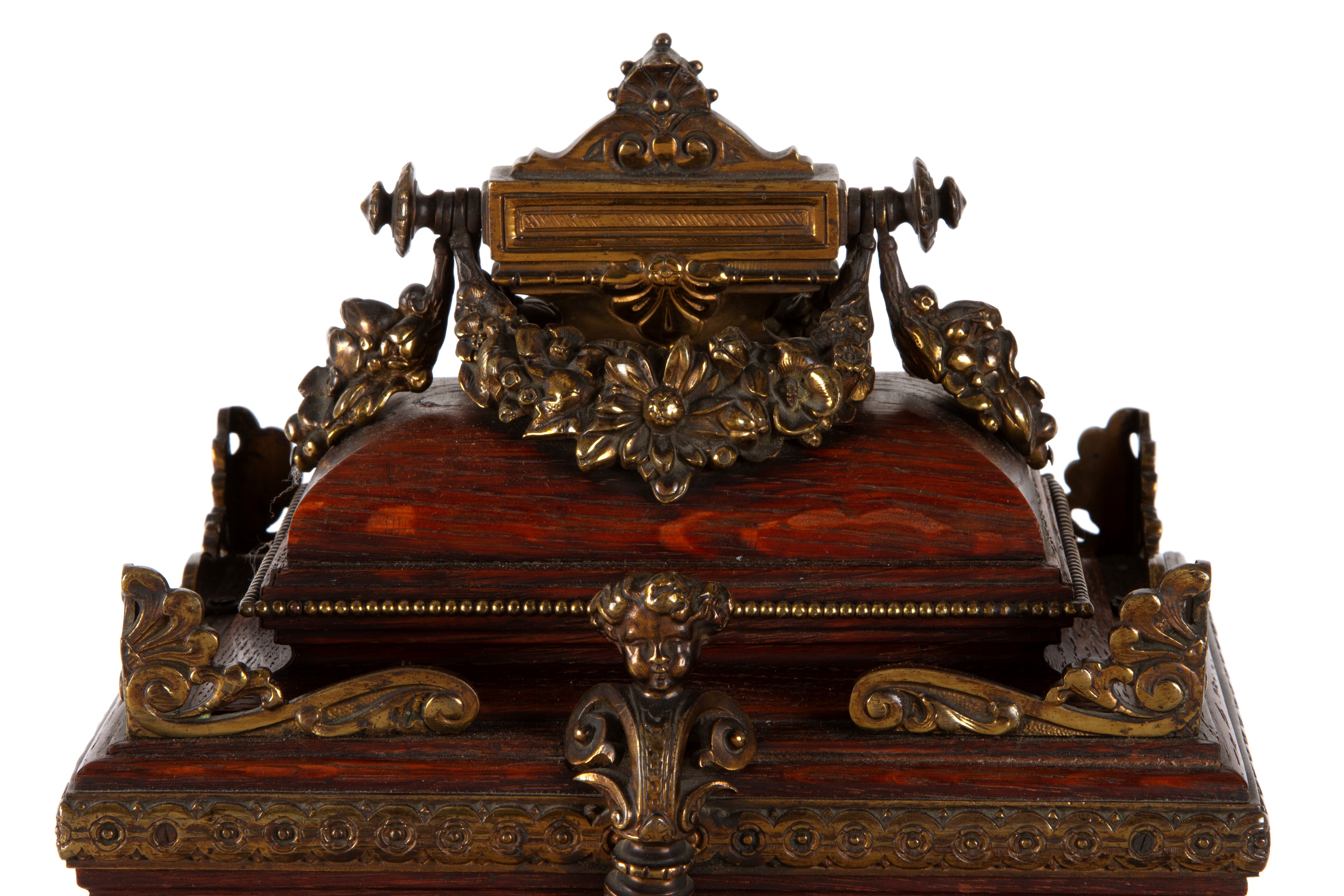 Orologio in legno e bronzo, decorazioni e guarnizioni in metallo, XX secolo