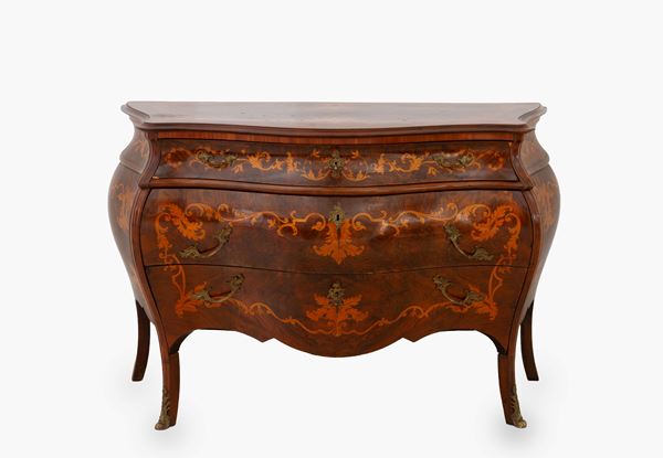 Curved chest of drawers