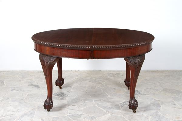 English table with an extension