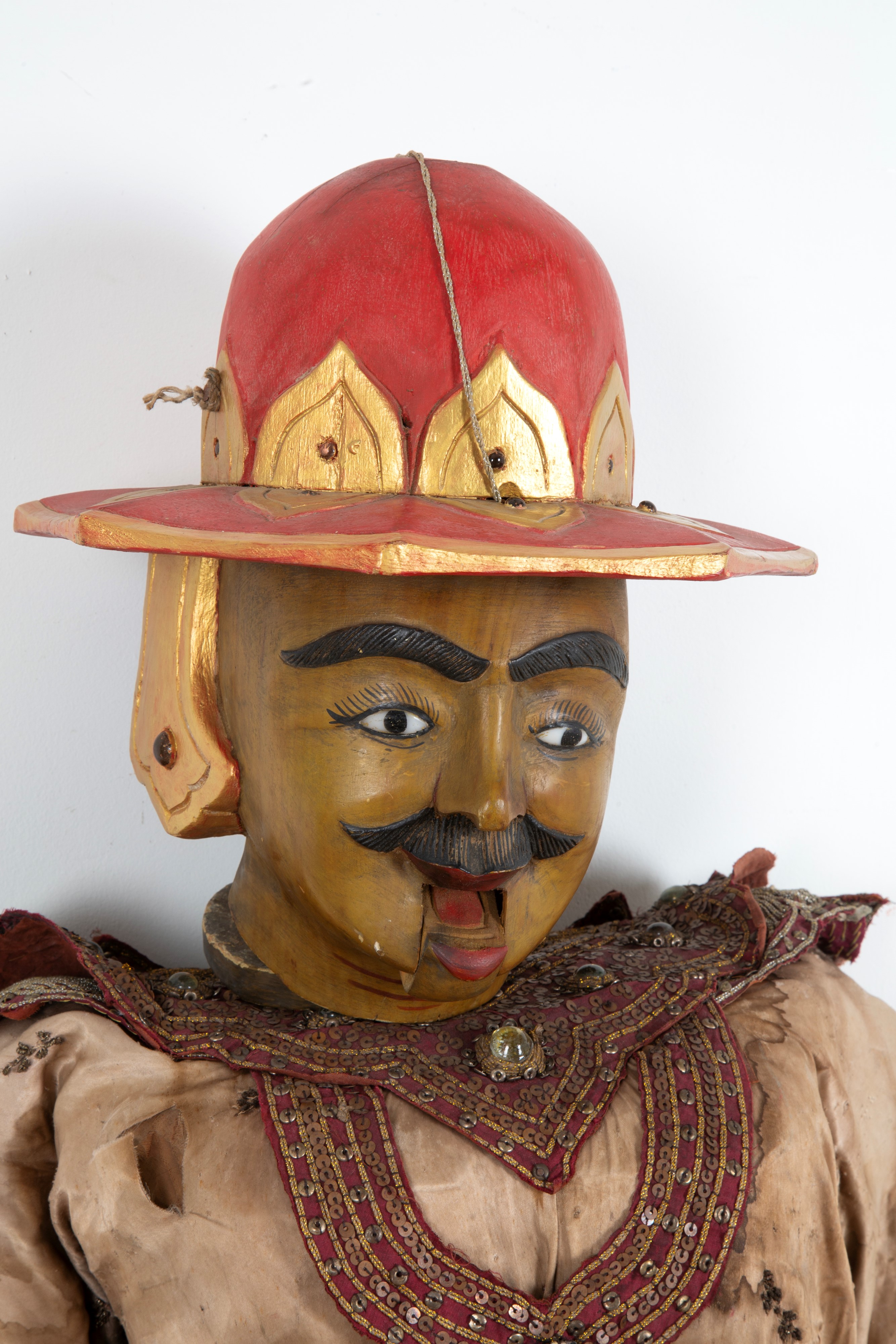 Marionetta birmana in legno e stoffa