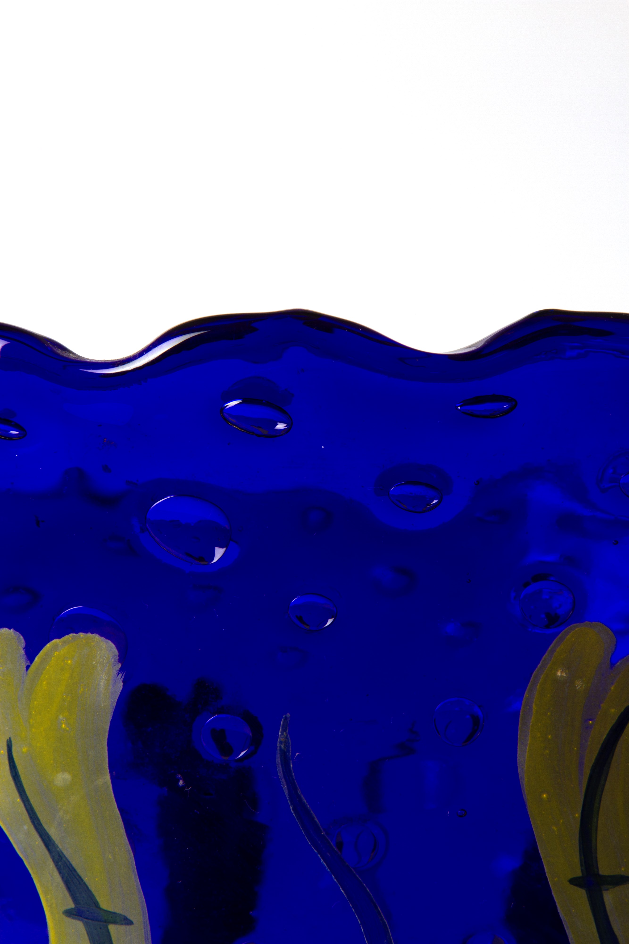 Massimo Giacon - Vaso in vetro soffiato blu, produzione Memphis Extra