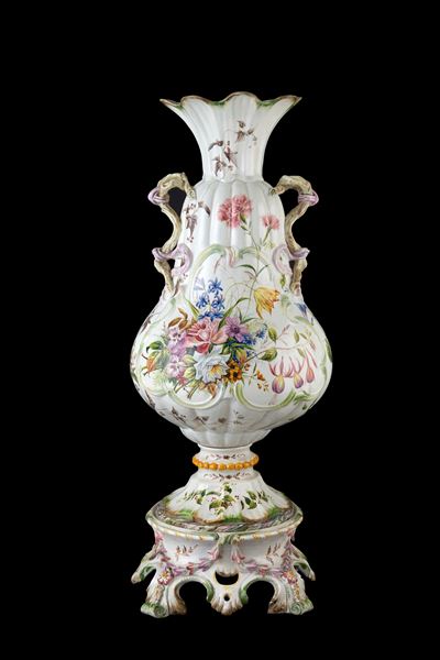 Nove di Bassano, Vaso in ceramica decorato
