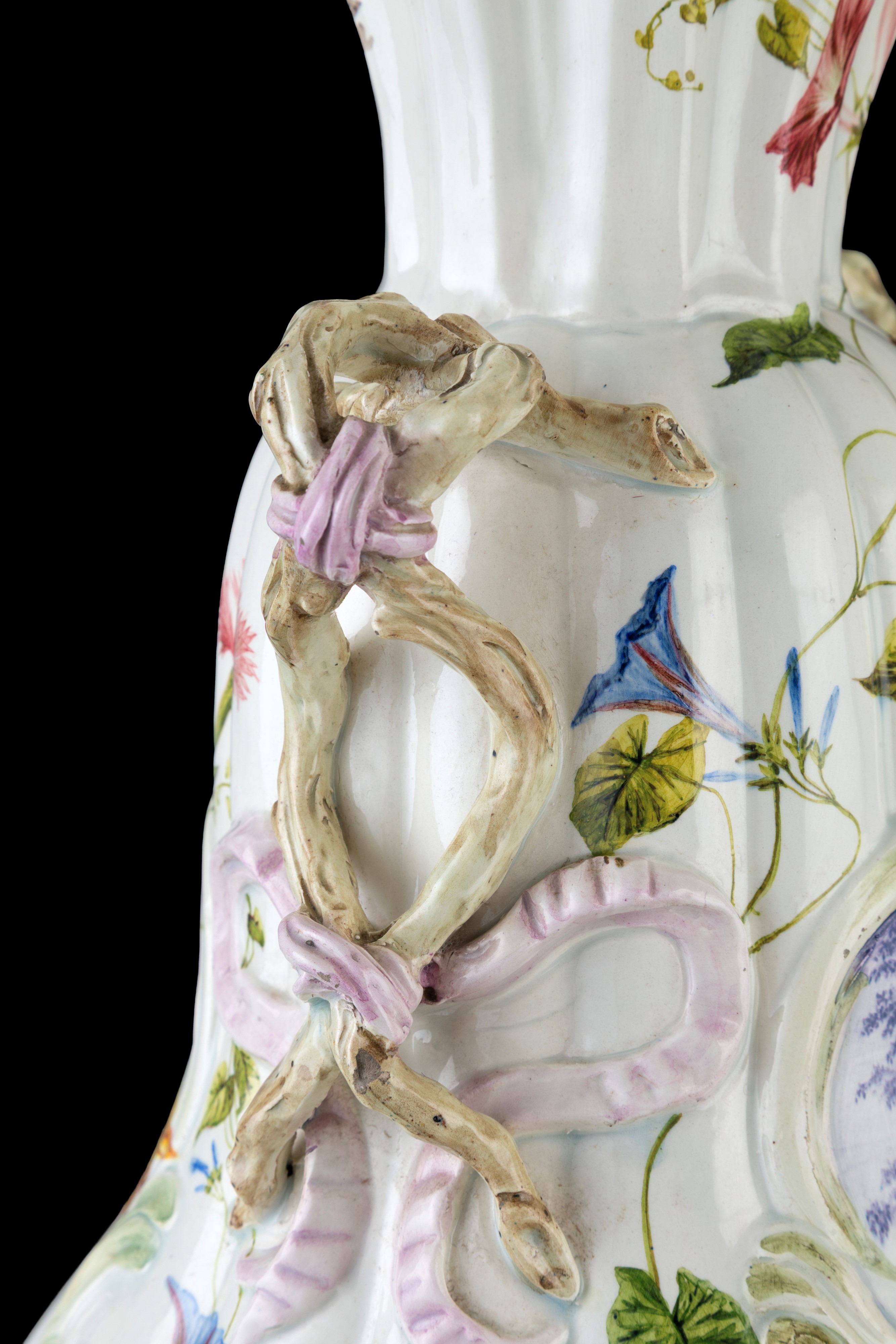 Nove di Bassano, Vaso in ceramica decorato