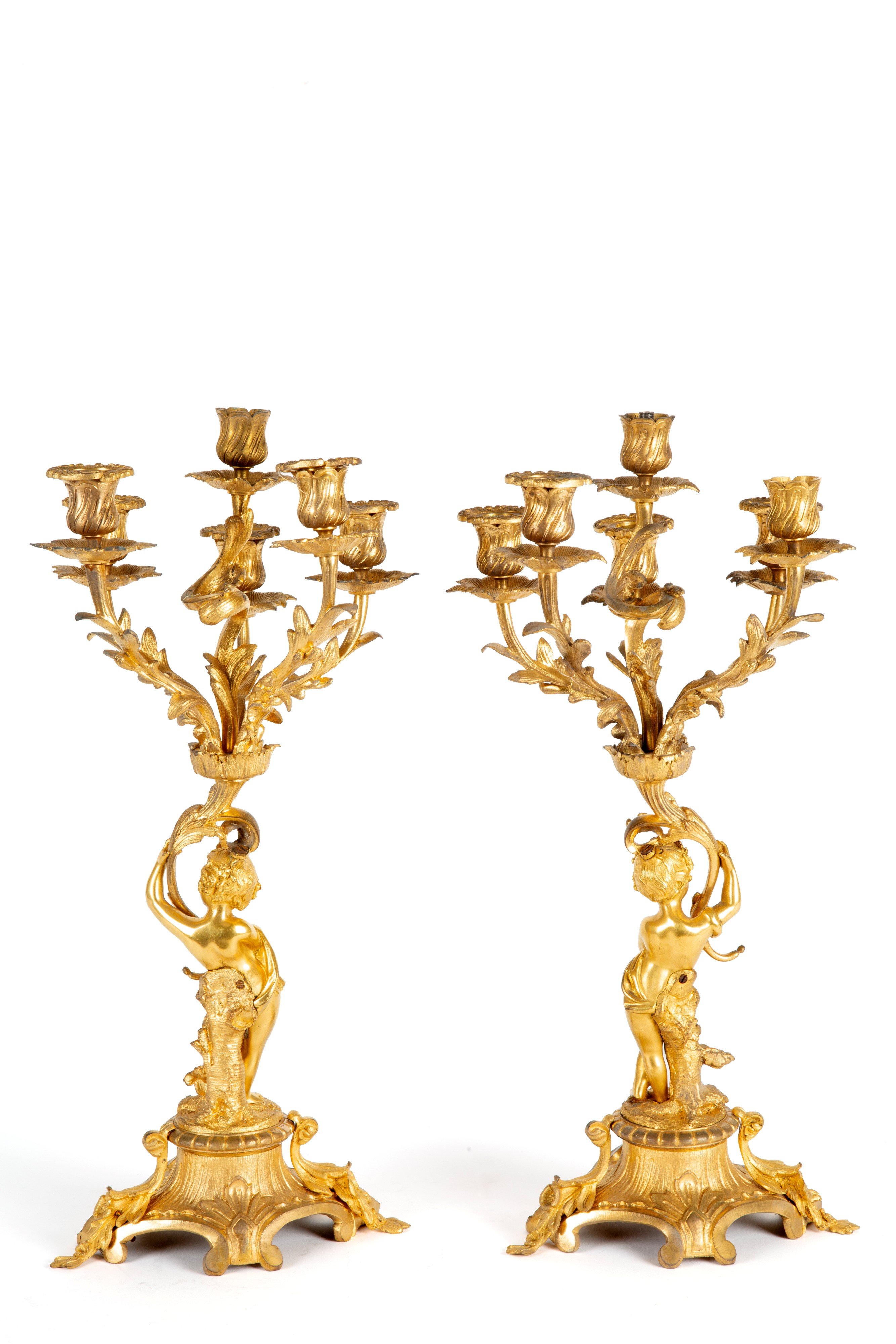 Trittico, bronzo dorato al mercurio finemente cesellato con putti e quadrante in smalto bianco (X...