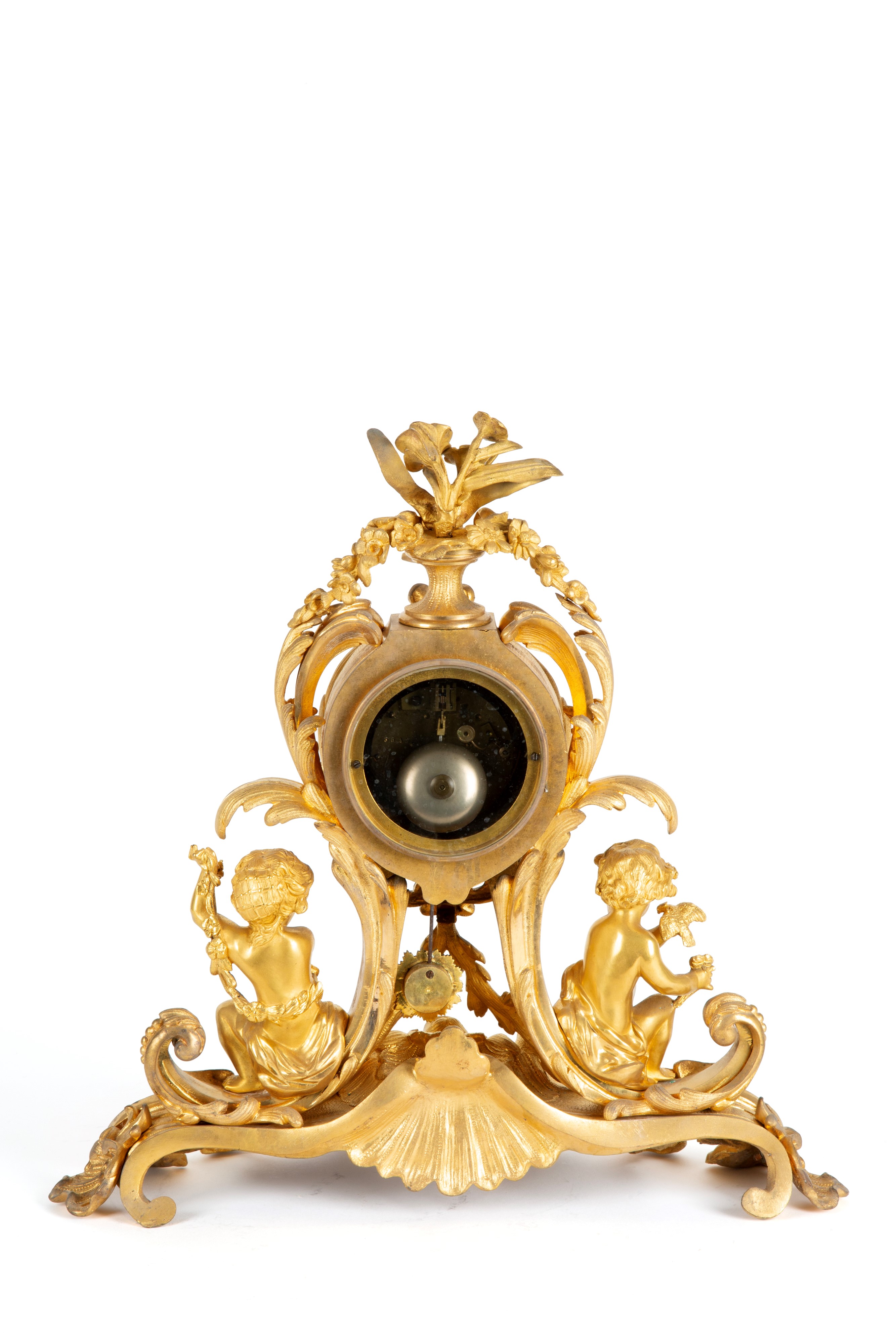 Trittico, bronzo dorato al mercurio finemente cesellato con putti e quadrante in smalto bianco (X...