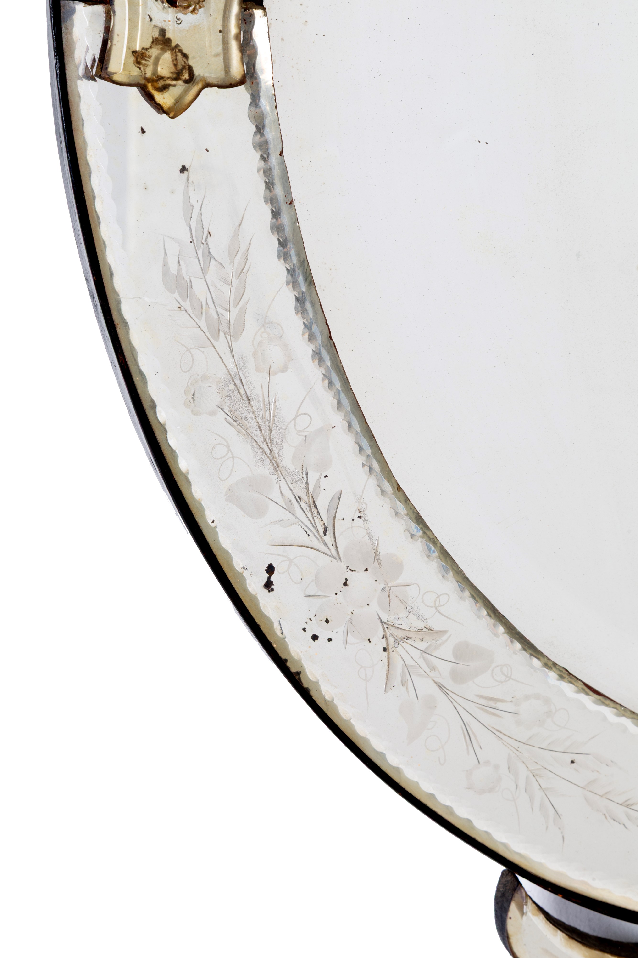 Specchio in vetro di Murano, motivi floreali e decorazioni incise