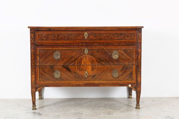Chest of drawers