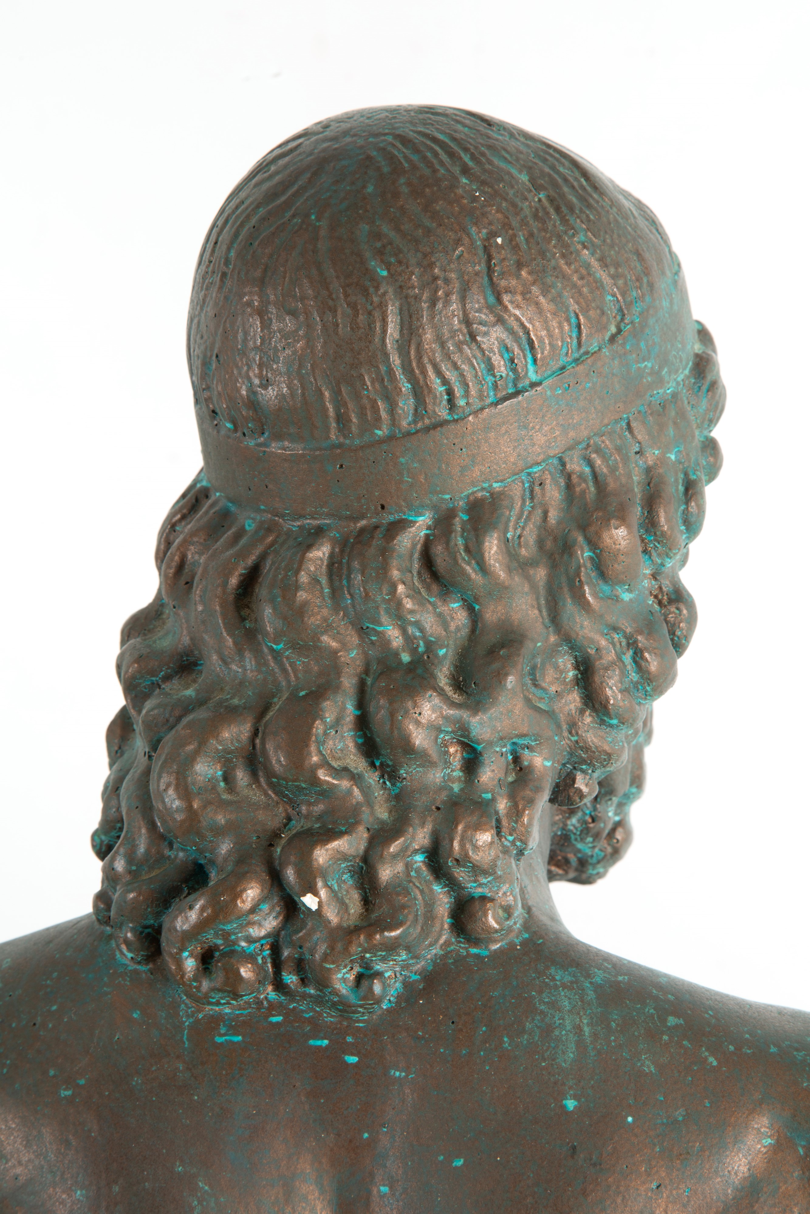 Coppia di sculture “Bronzi di Riace”, gesso patinato finto bronzo, XX secolo