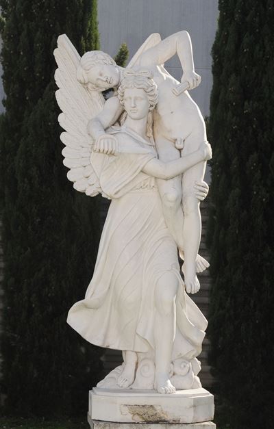 Scultura, Angelo che sorregge un fanciullo, marmo di Carrara