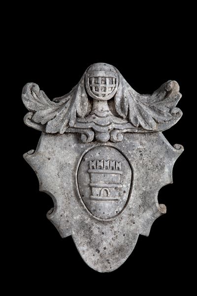Stemma araldico, pietra composita, XX secolo