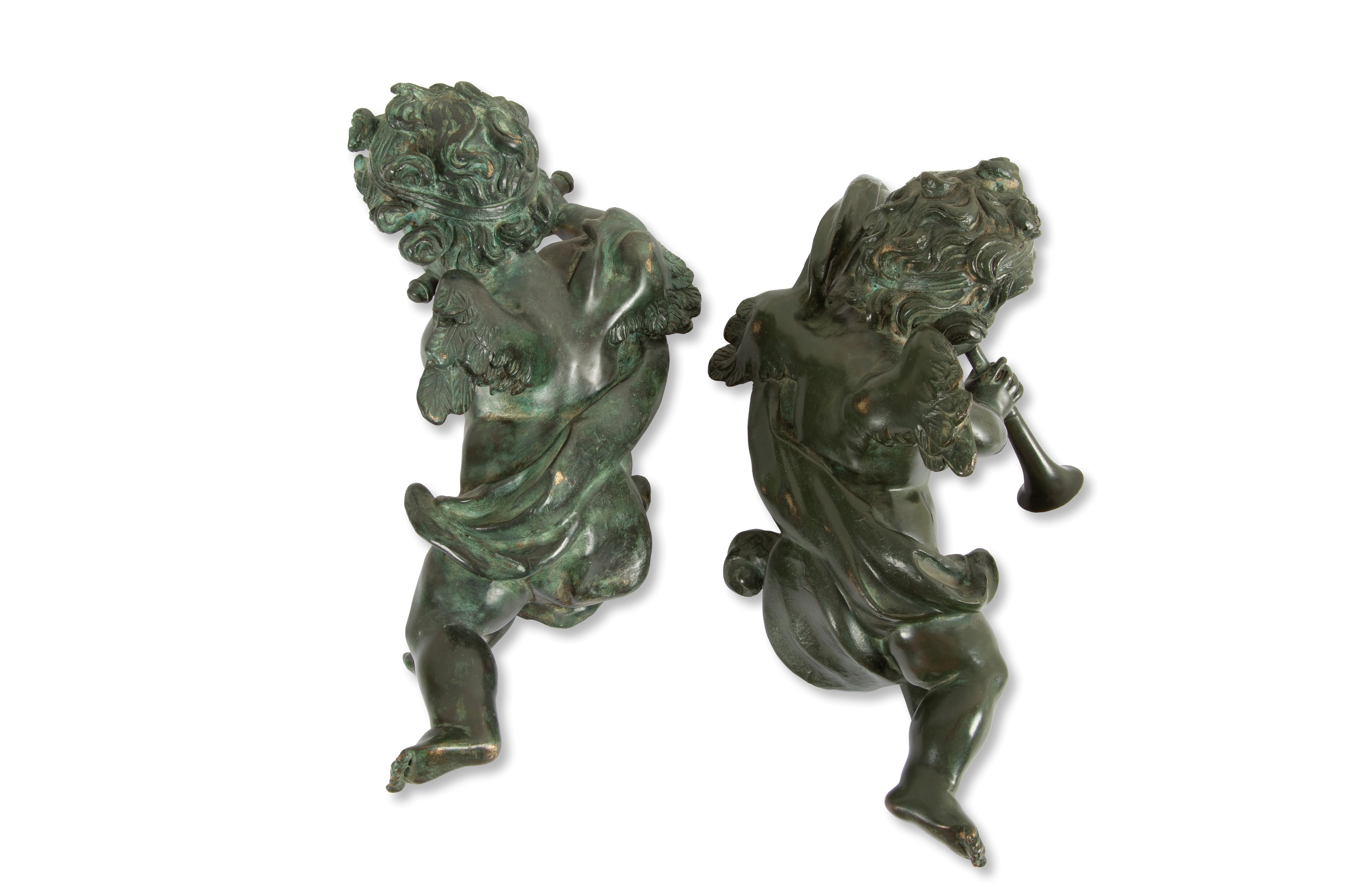 Due sculture di angeli musicanti, bronzo patinato, XX secolo