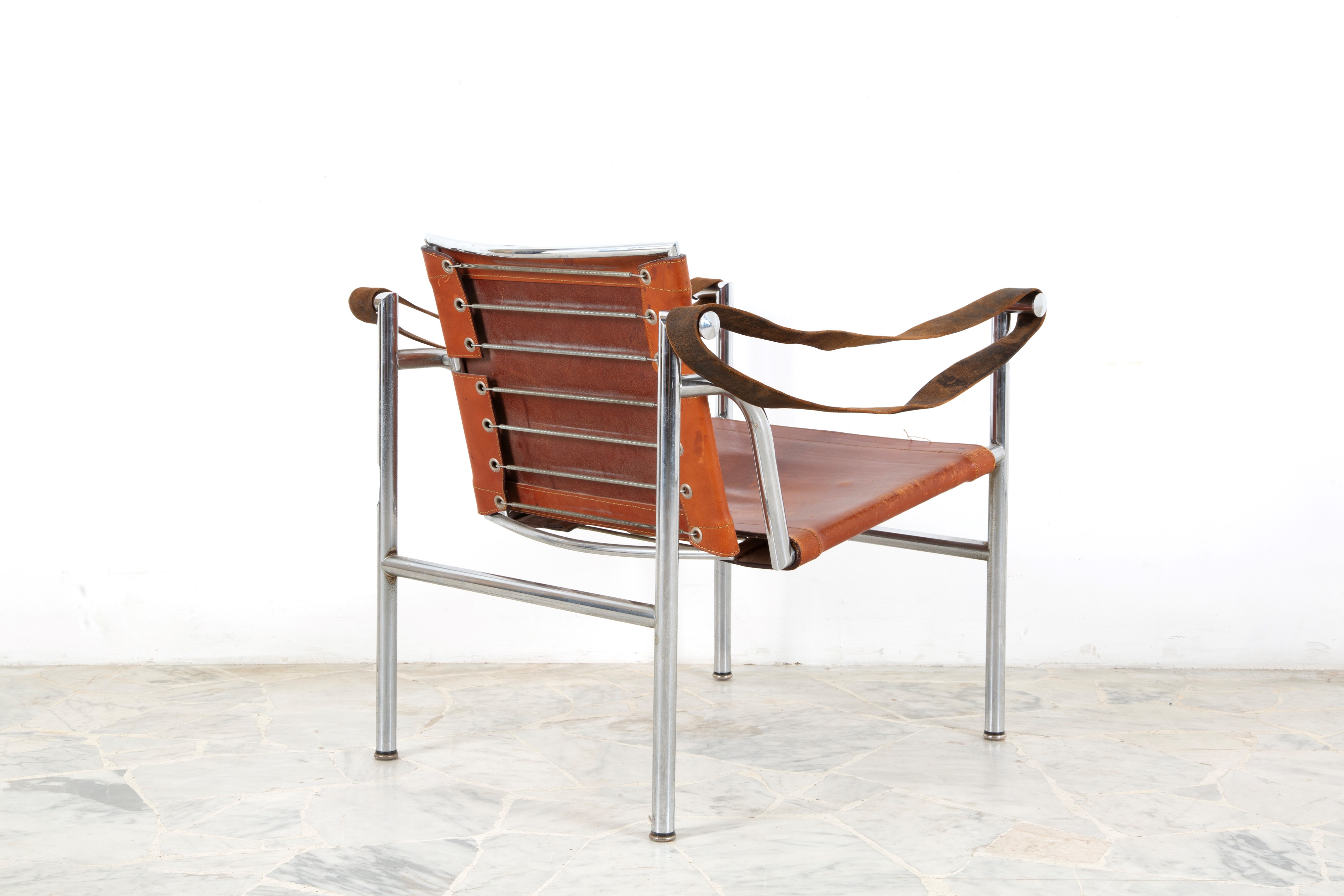 Le Corbusier - Due poltroncine LC1 per Cassina in acciaio e cuoio