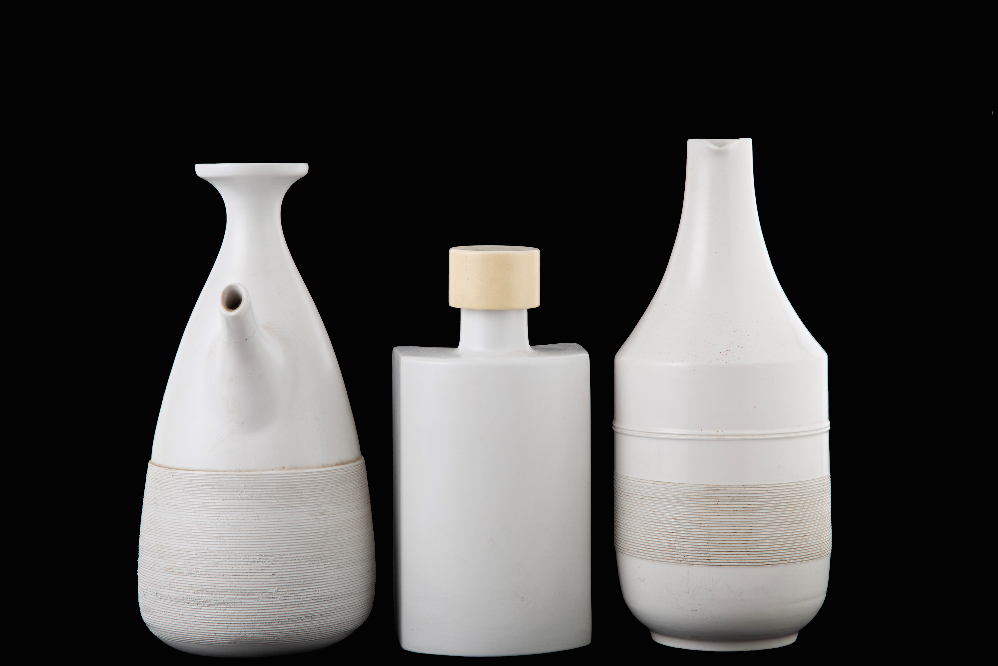 Franco Pozzi Ceramiche, Bottiglia e due brocche in ceramica smaltata