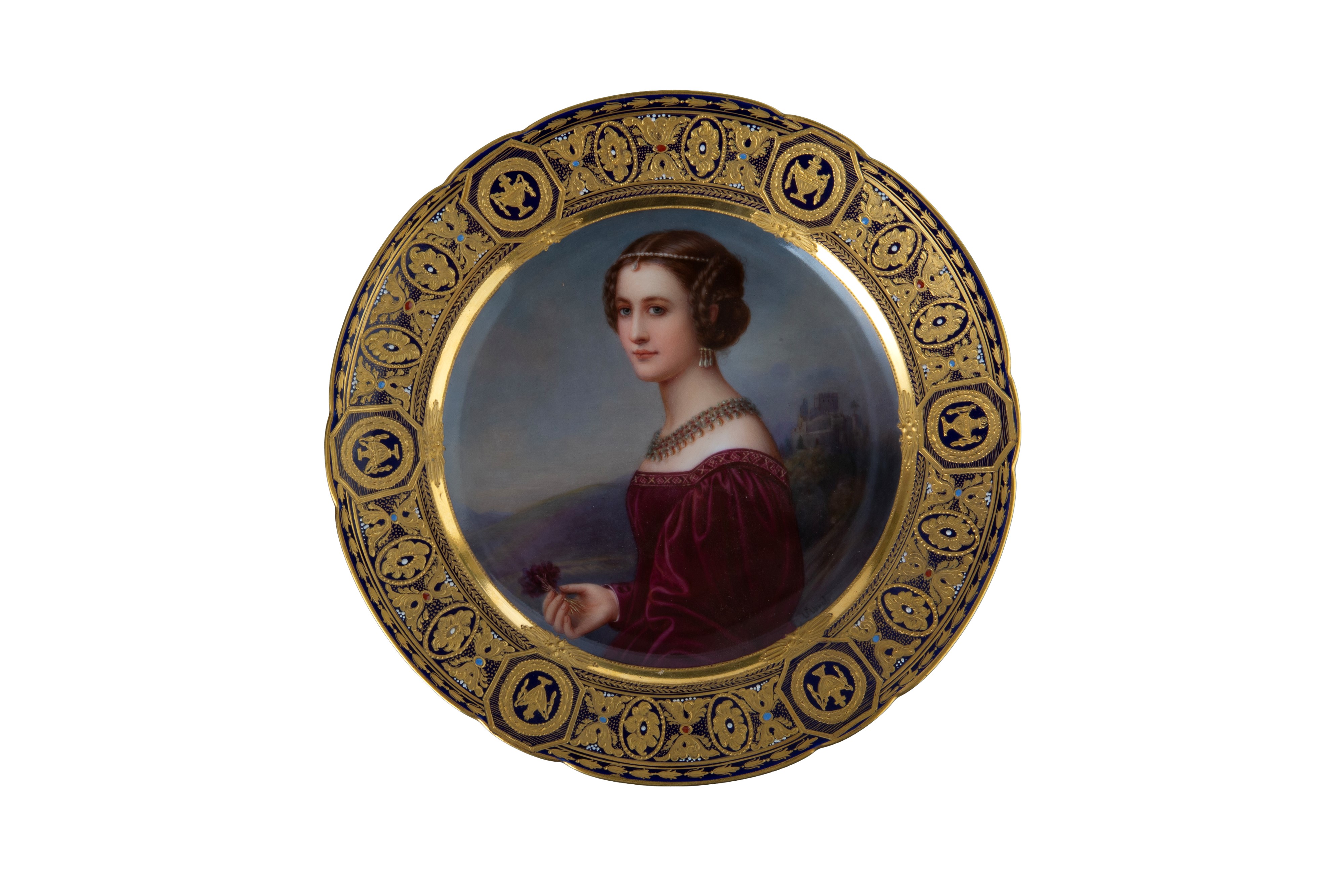 Heubach, Coppia di piatti in porcellana con decori in oro e tesa blu cobalto ("Gentildonne"), fin...