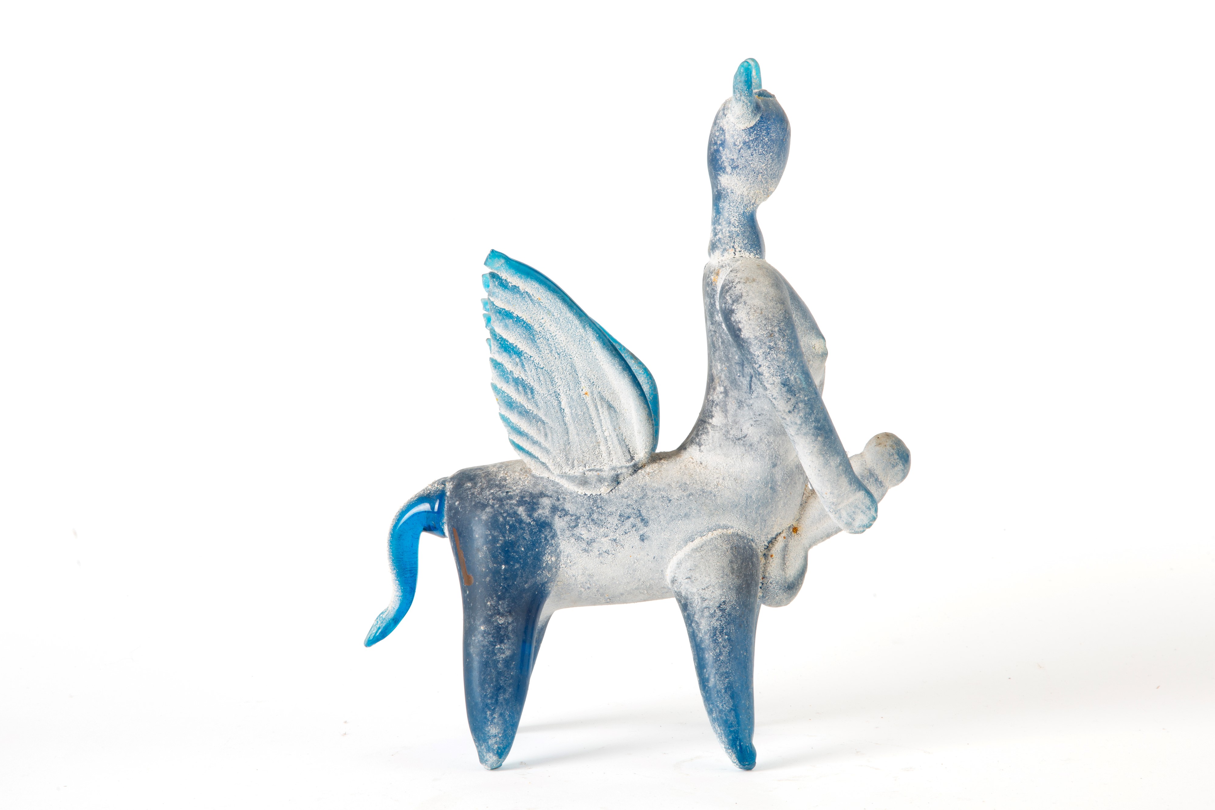 Scultura di animale fantastico, vetro sabbiato