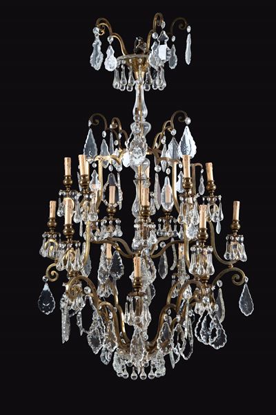 Lampadario monumentale in ottone e cristallo con pendenti, XIX secolo