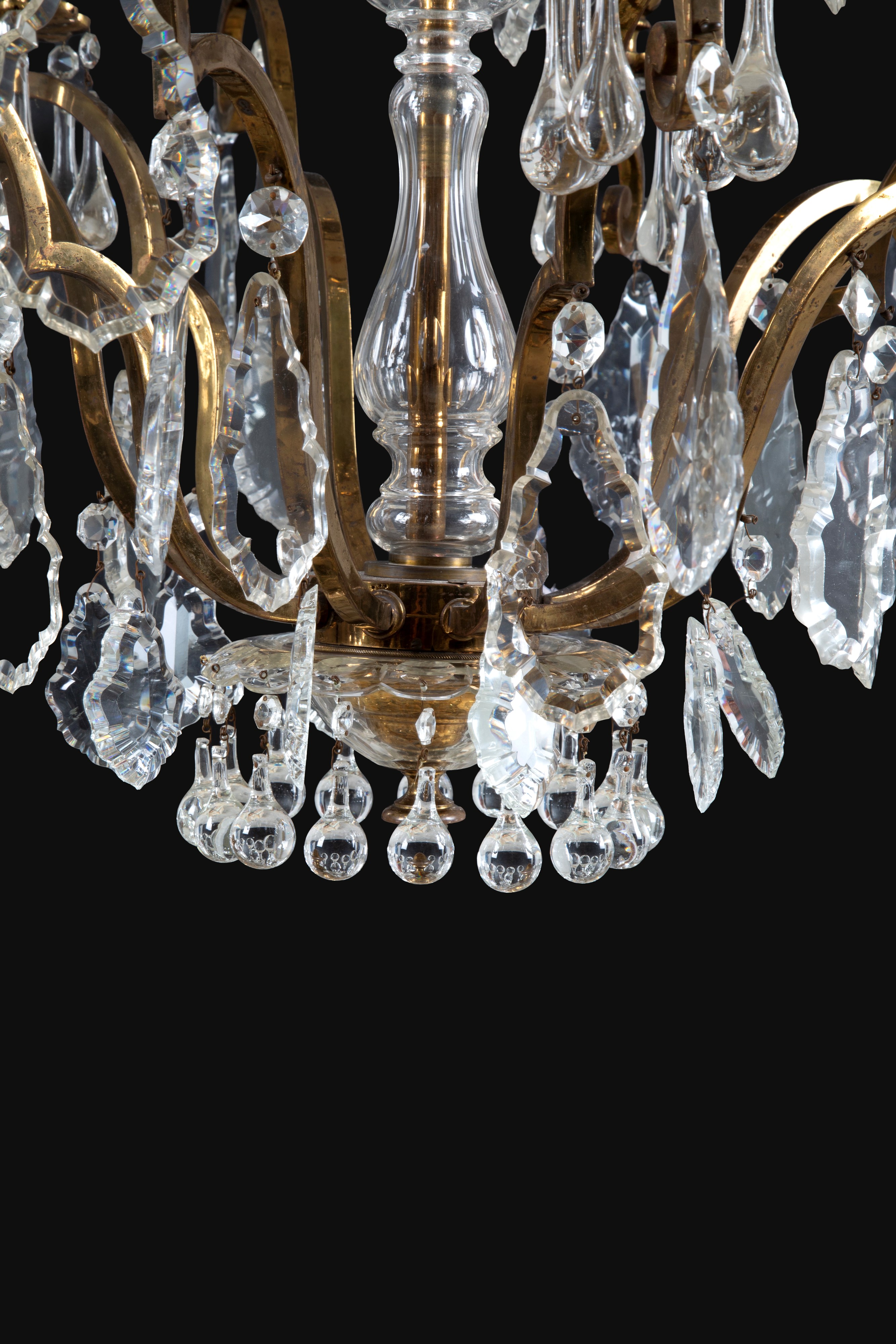 Lampadario monumentale in ottone e cristallo con pendenti, XIX secolo