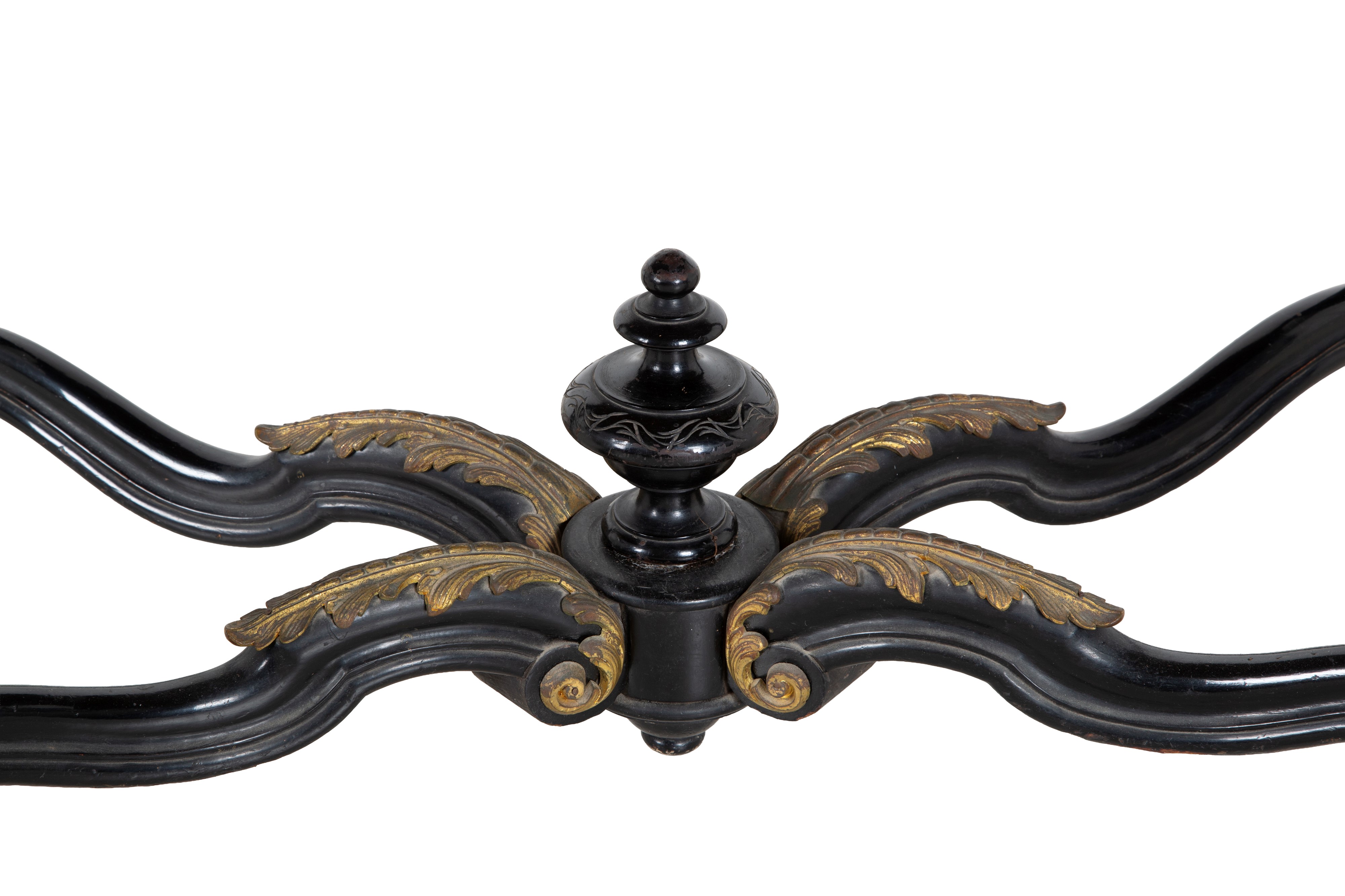 Tavolo Boulle a biscotto in legno ebanizzato, ottone e bronzo dorato