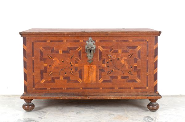 Travel chest