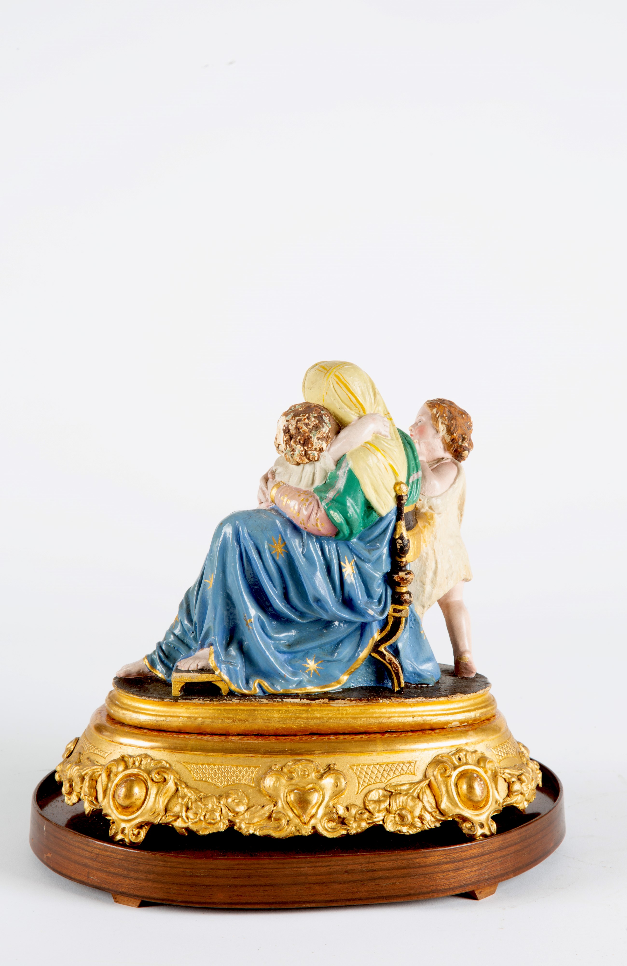 Scultura sotto campana di vetro, Madonna con Bambino e San Giovannino, gesso policromo