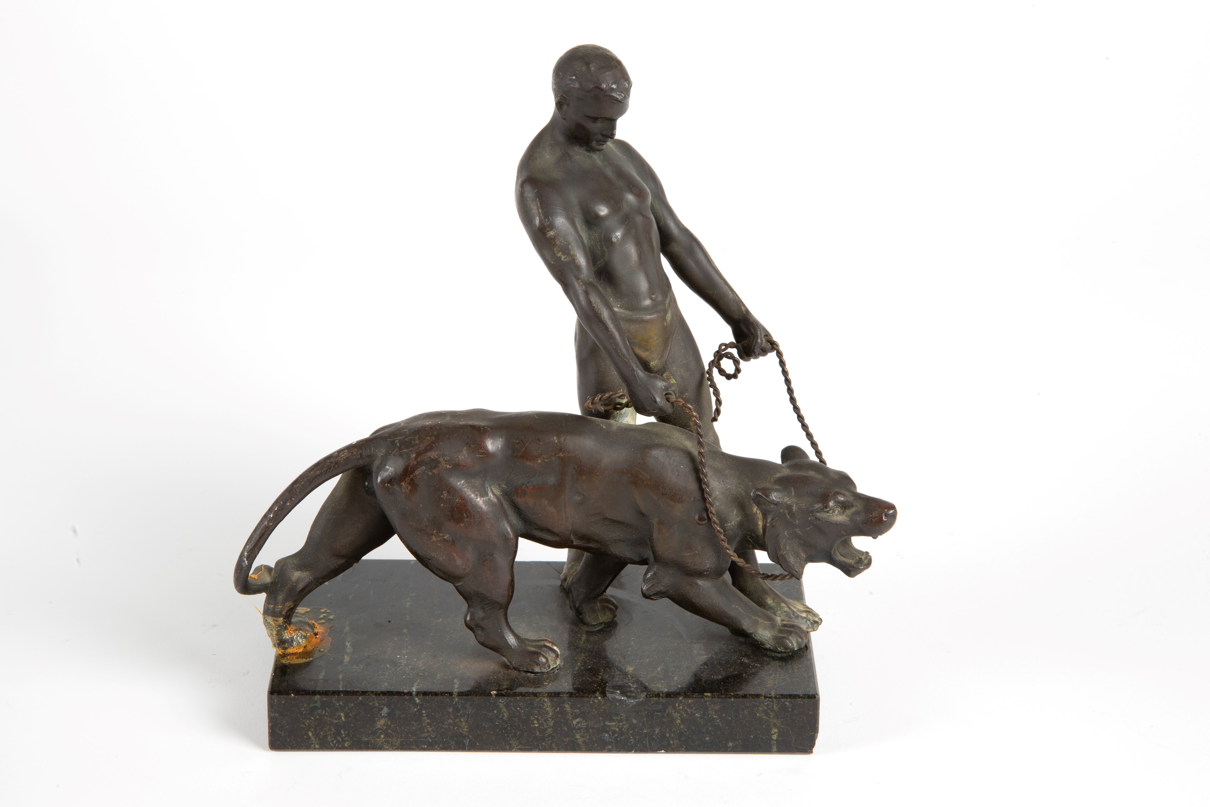 Gruppo scultoreo in antimonio e bronzo, composizione con incensieri e scultura di dominatore di l...