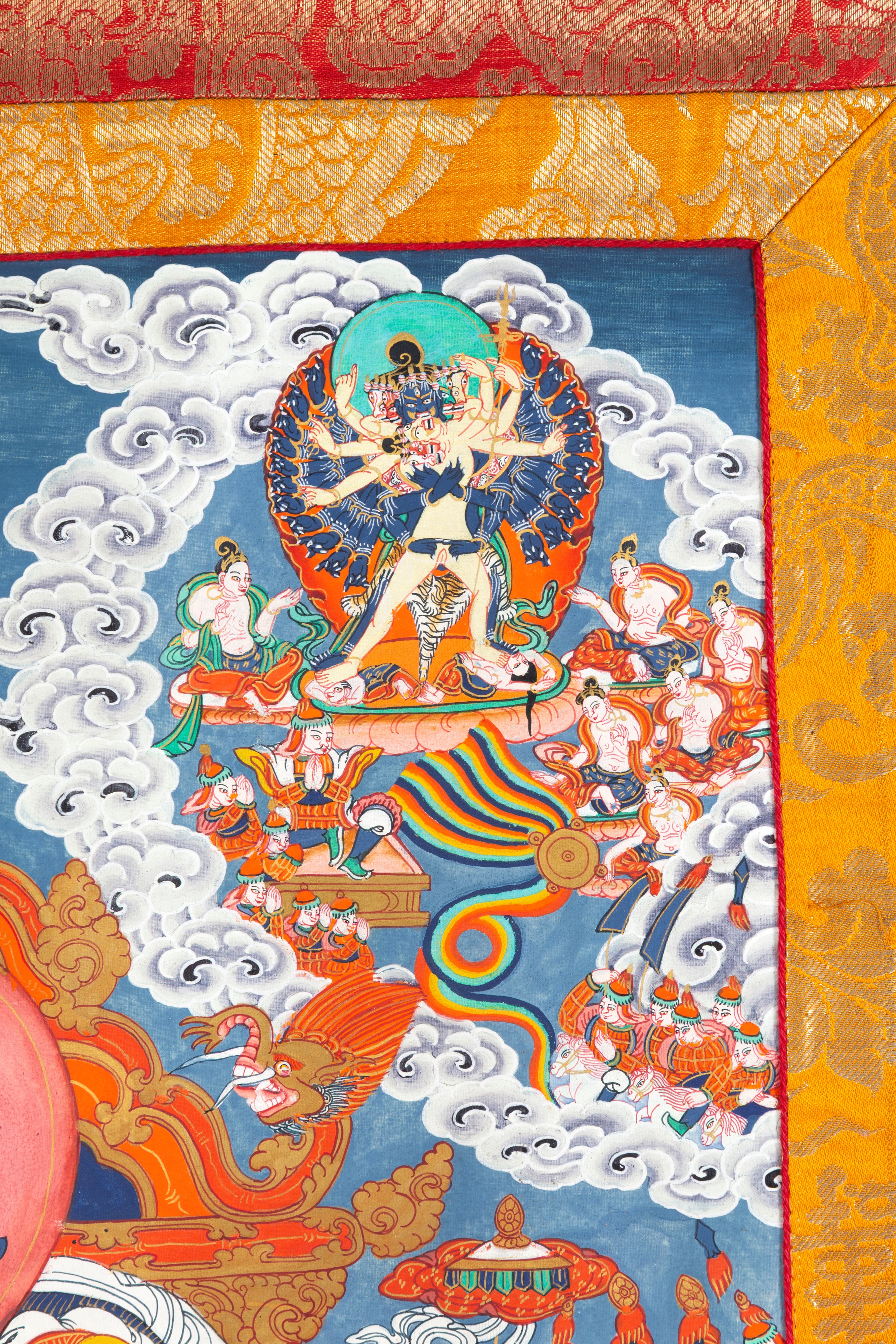 Thangka, Divinità della trazione buddhista e guerrieri, dipinto a mano su tessuto, Tibet (metà de...