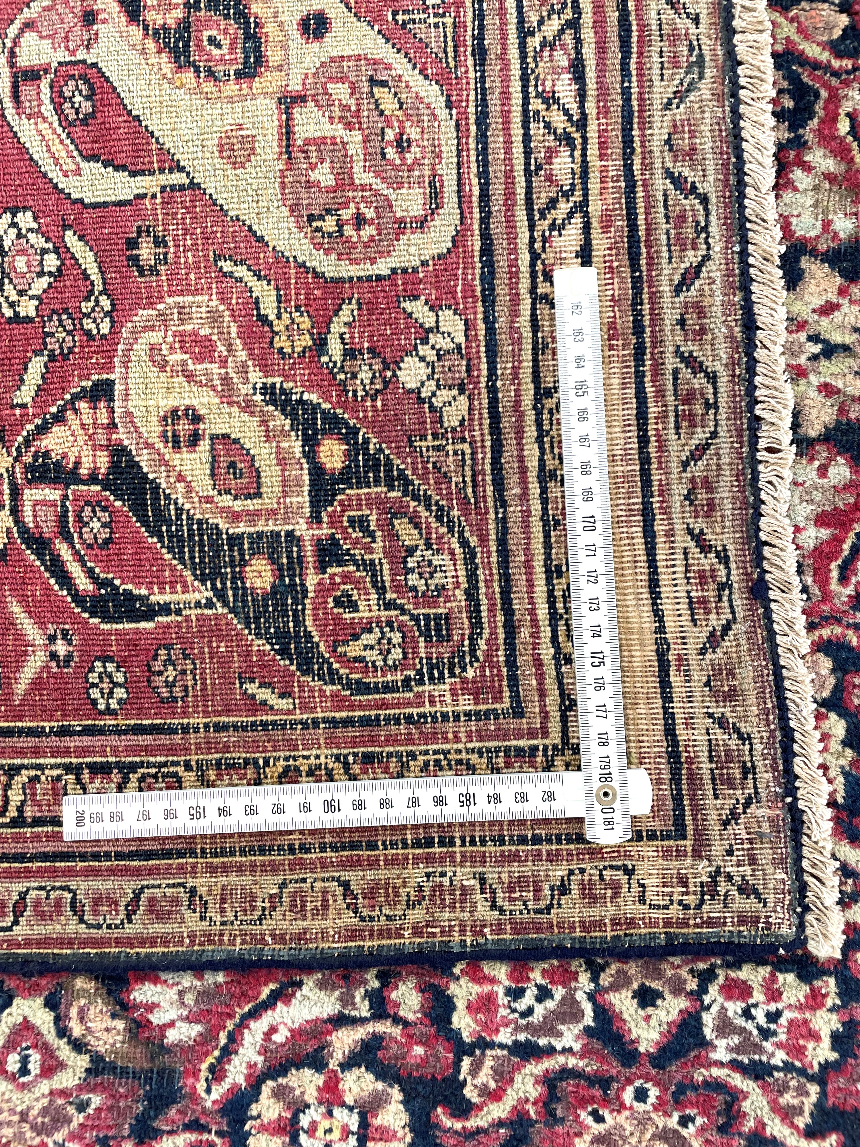 Dorokhsh (Persia), Tappeto, fine XIX secolo, cm 241x227 ca.