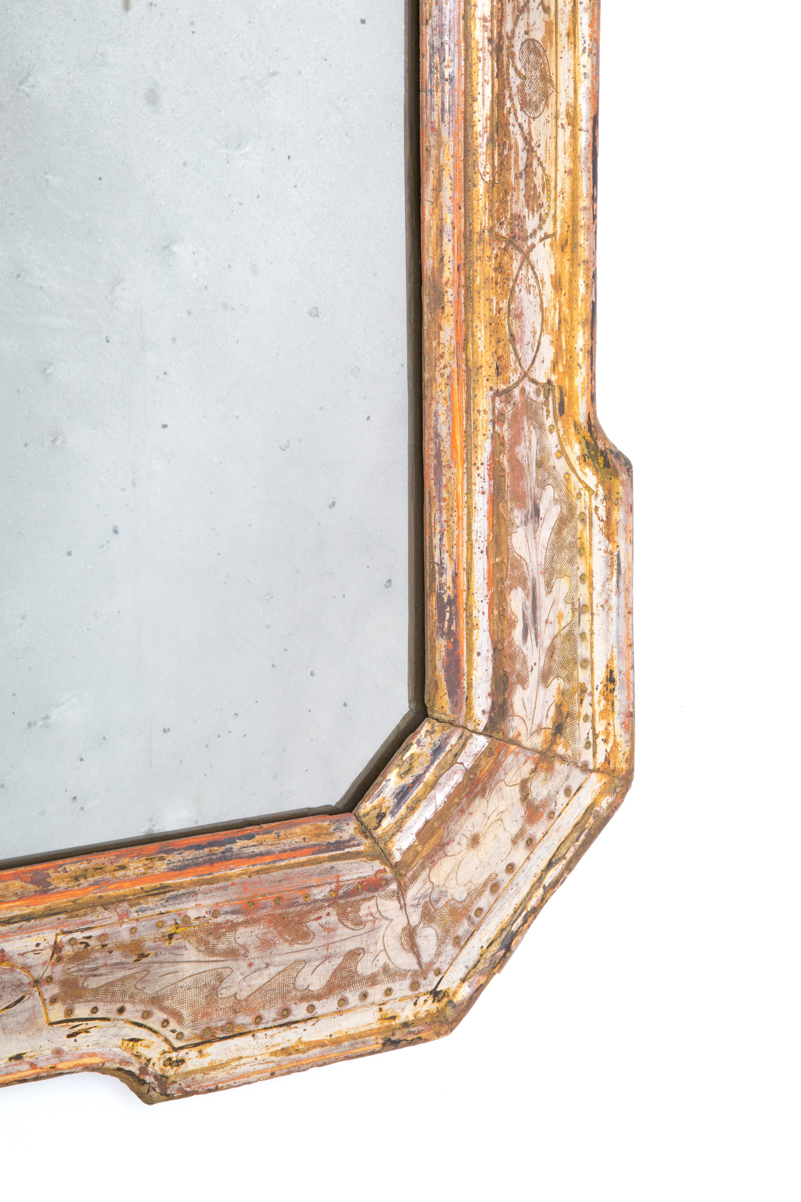 Cornice a vassoio con specchio, legno argentato, XIX secolo
