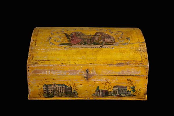 Lacquered wooden case