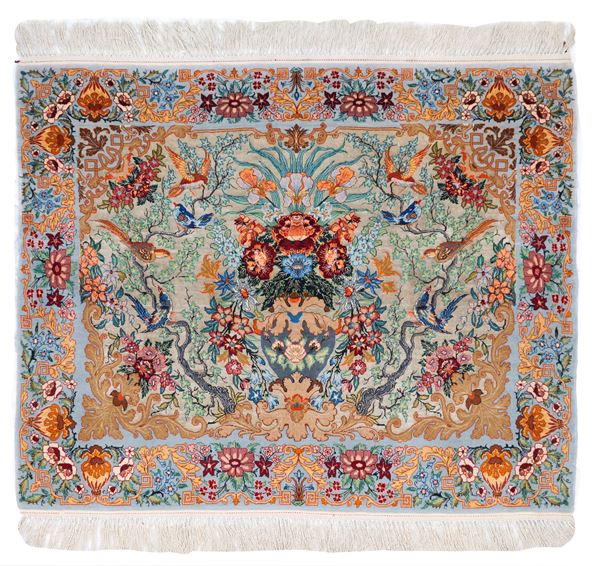 Extra-fine Isfahan rug. Persia