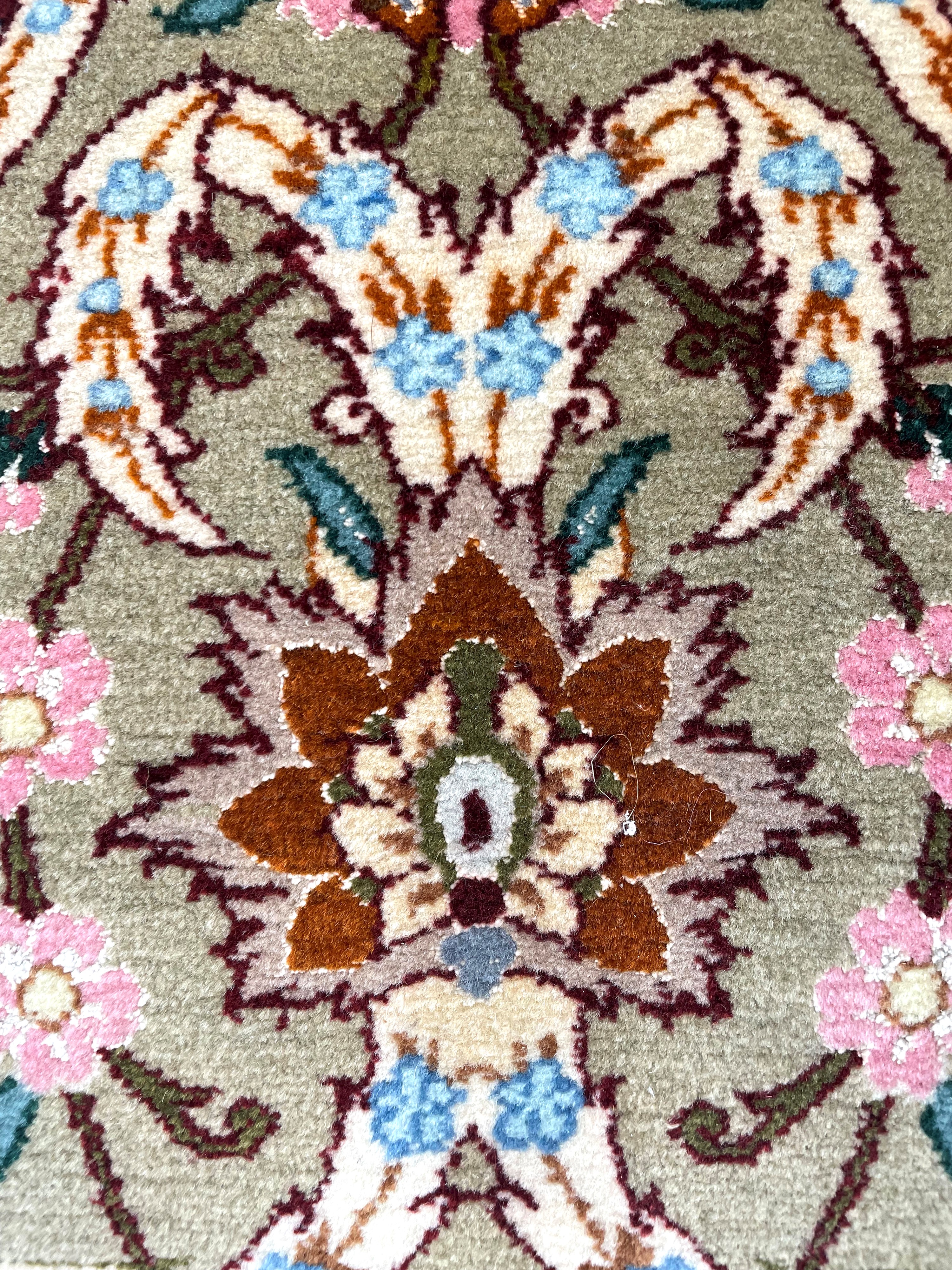 Tappeto Isfahan, in lana e seta, Persia, fine XX secolo