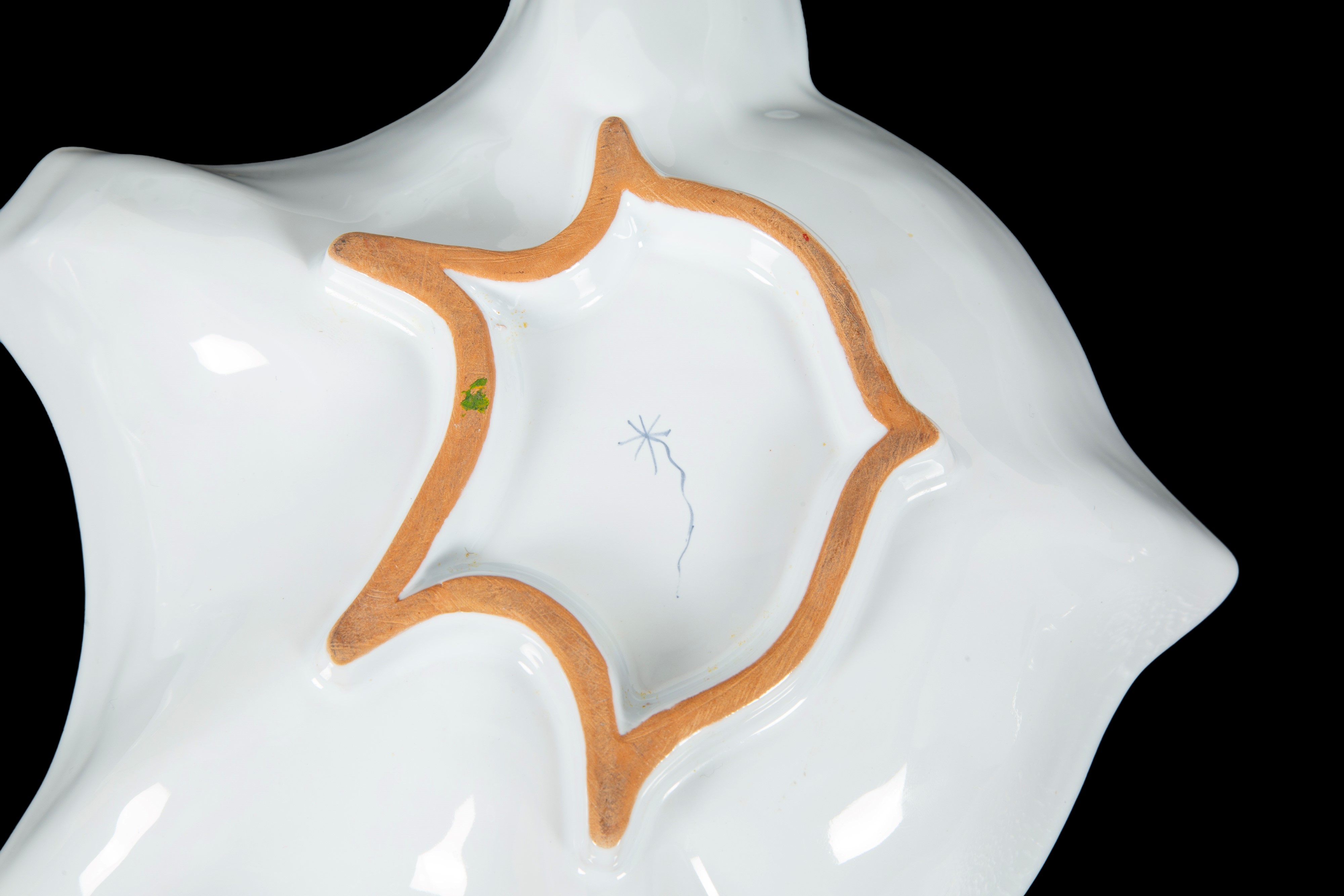 NOVE DI BASSANO, Servizio da tavola in ceramica invetriata e smaltata