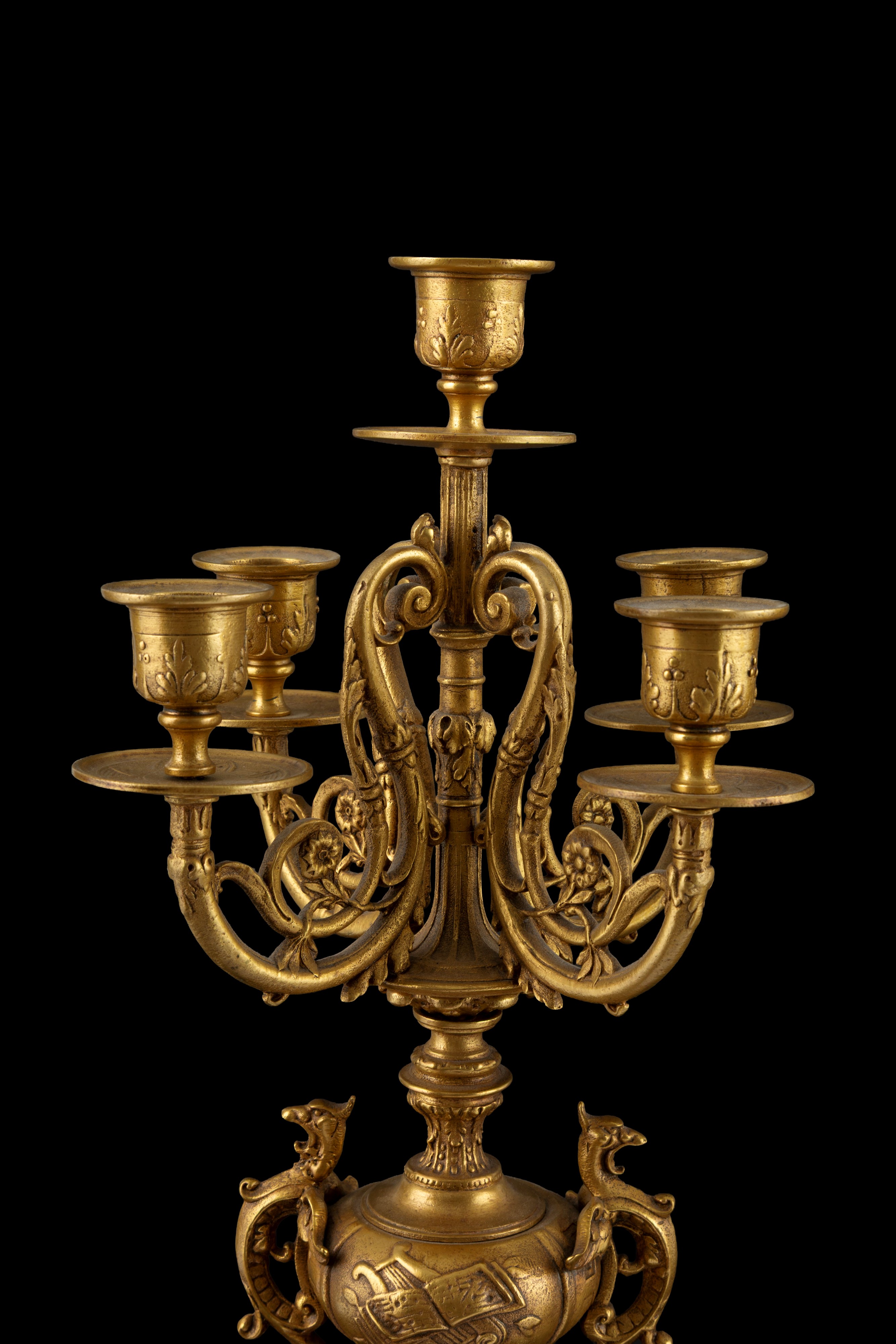 Coppia di candelabri a cinque fiamme, bronzo dorato e marmo nero (Belgio), XX secolo