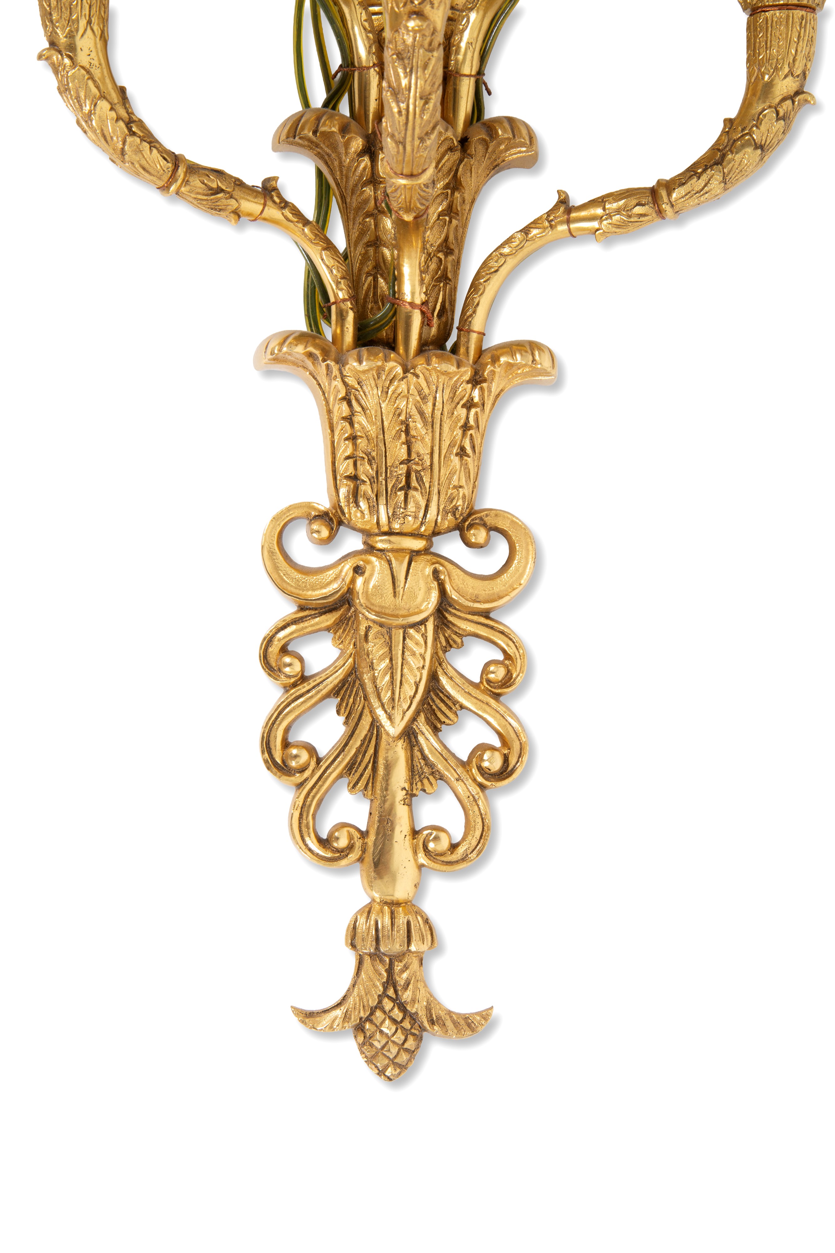 Coppia di applique, cinque luci, bronzo dorato, XX secolo