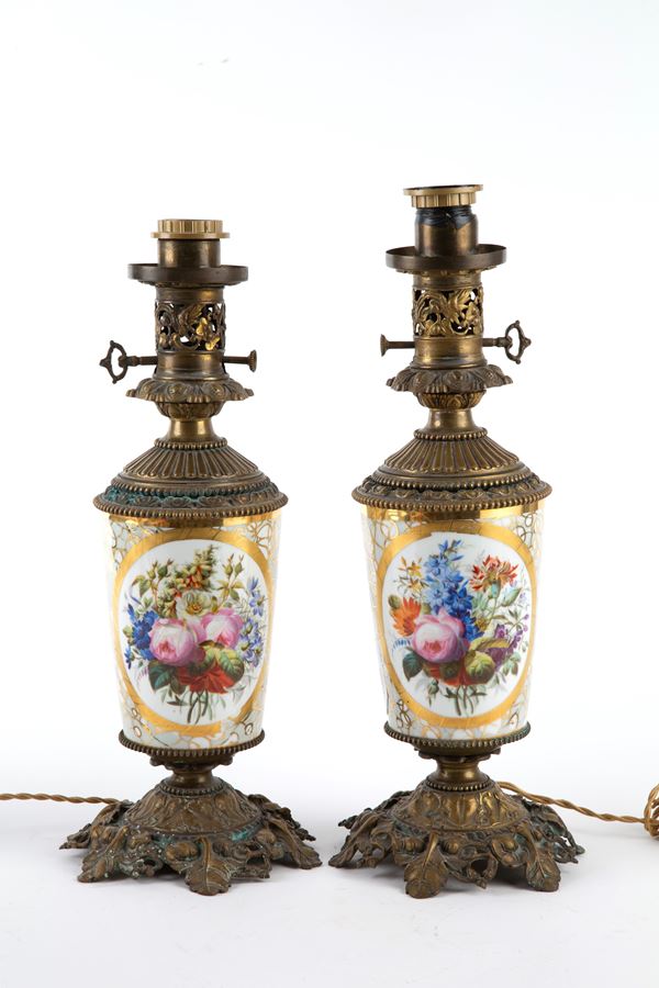 Pair of lamps 