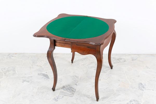 Game table with inlaid top