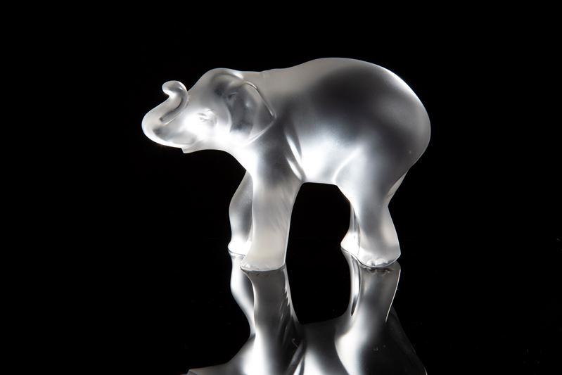 Lalique, Elefantino Timora in cristallo sabbiato