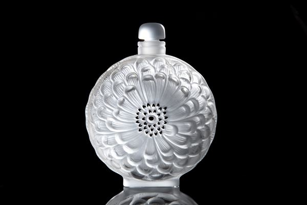 Large Dahlia perfume holder. LALIQUE