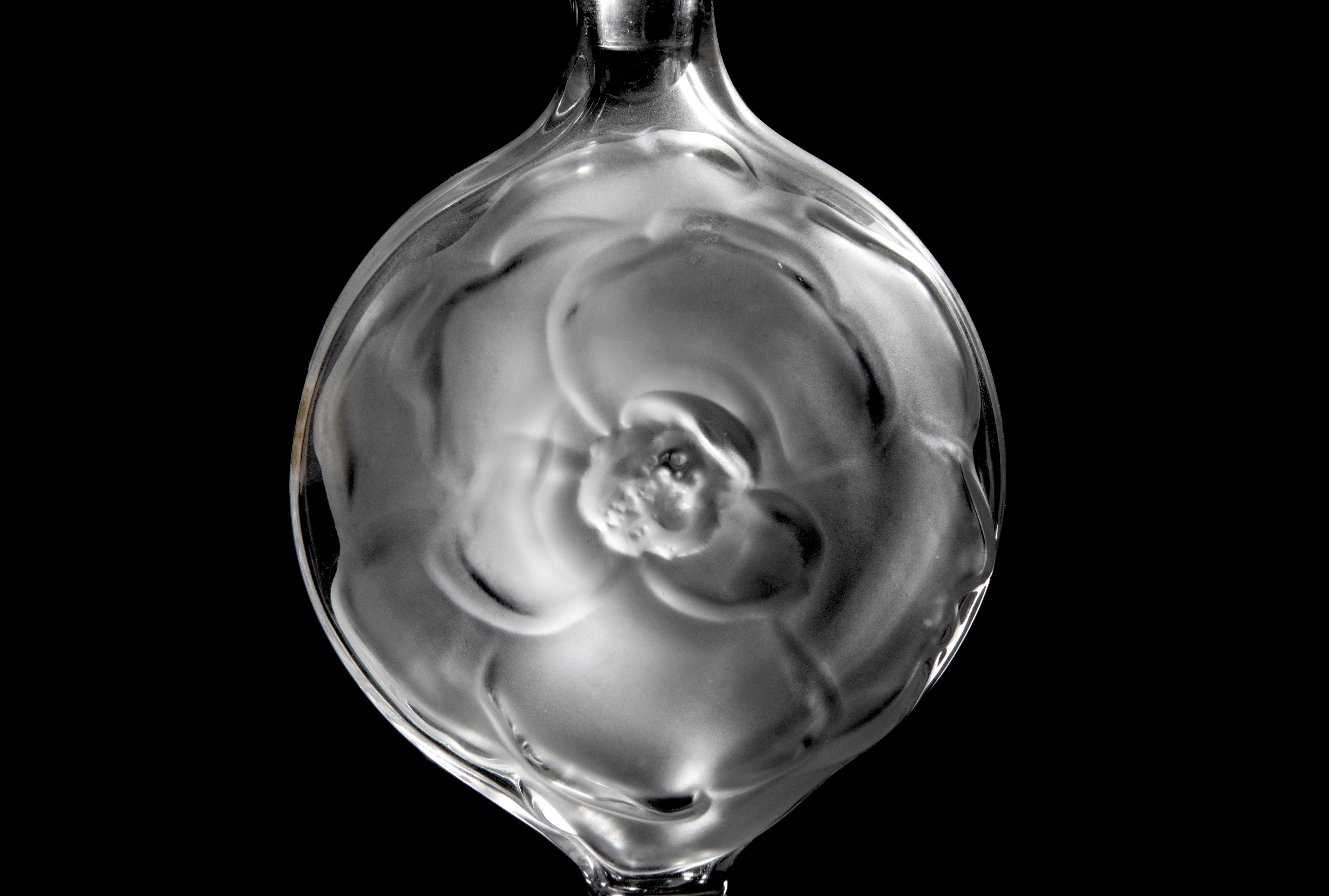 Lalique, Portaprofumo “Moulin Rouge” in cristallo