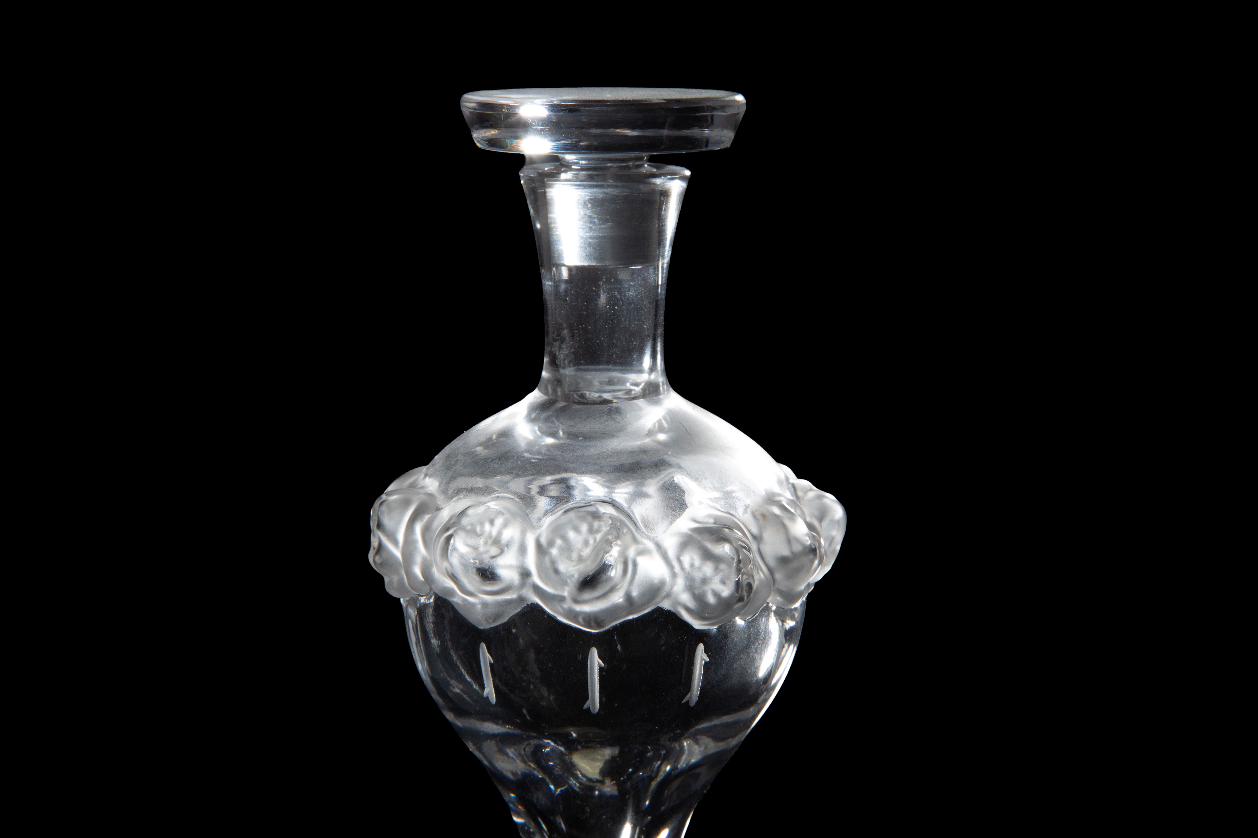 Lalique, Portaprofumo Martine in cristallo con rose a rilievo