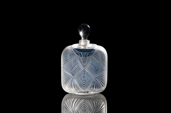 MARIE-CLAUDE LALIQUE - Hittite perfume holder. LALIQUE