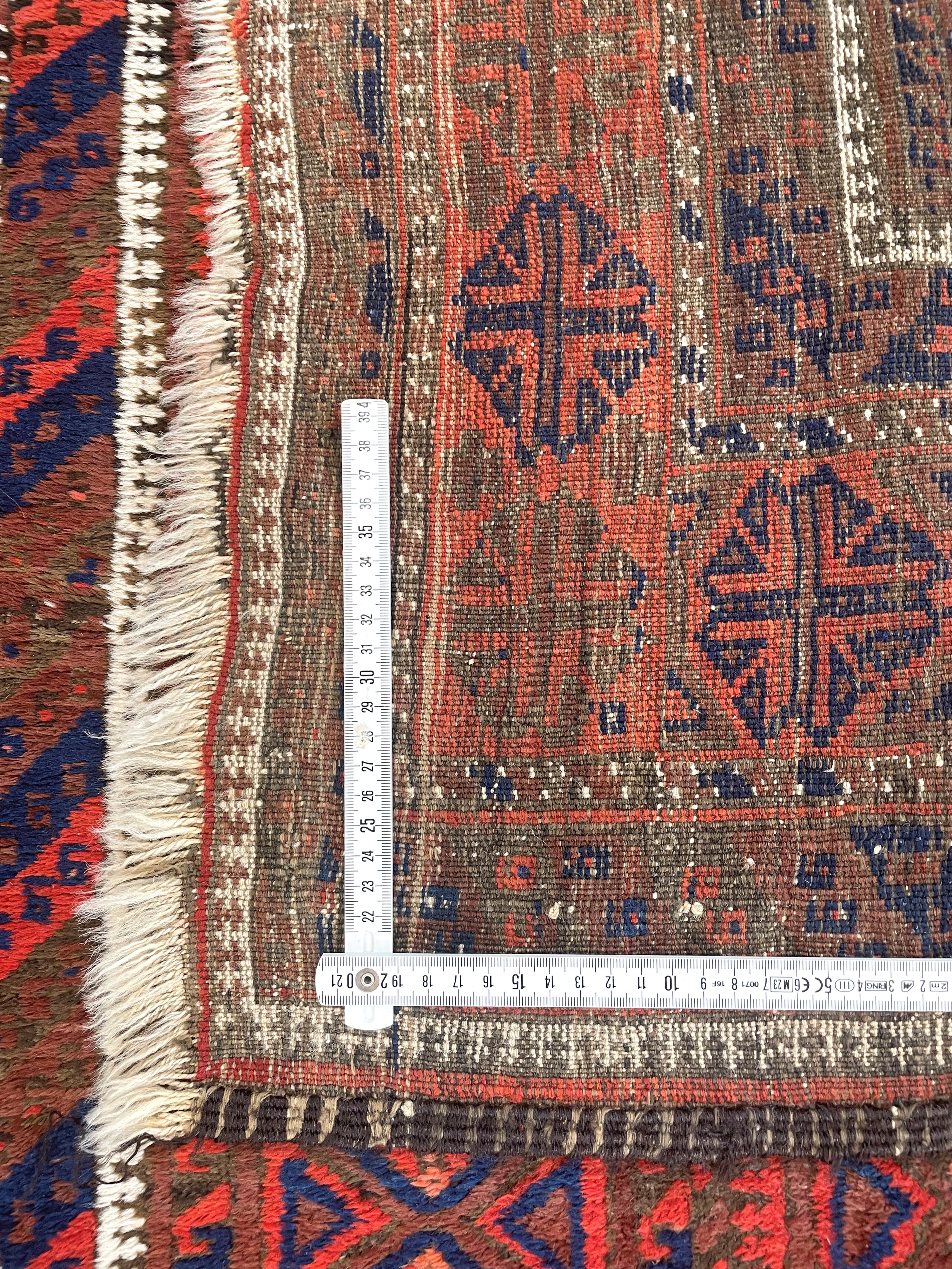Tappeto Baluch (Persia), campo in vello, fine XIX secolo
