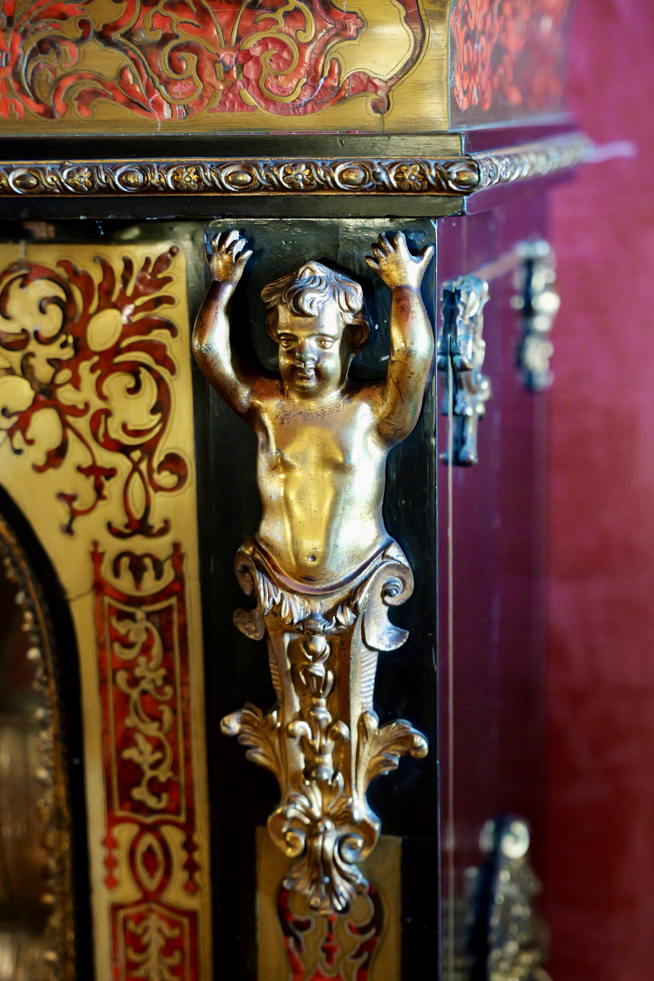 Credenza tipo Boulle, a tre ante, fine XIX-inizi XX secolo